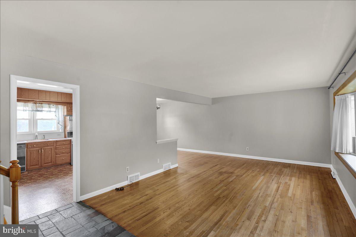 WHITFIELD - Residential