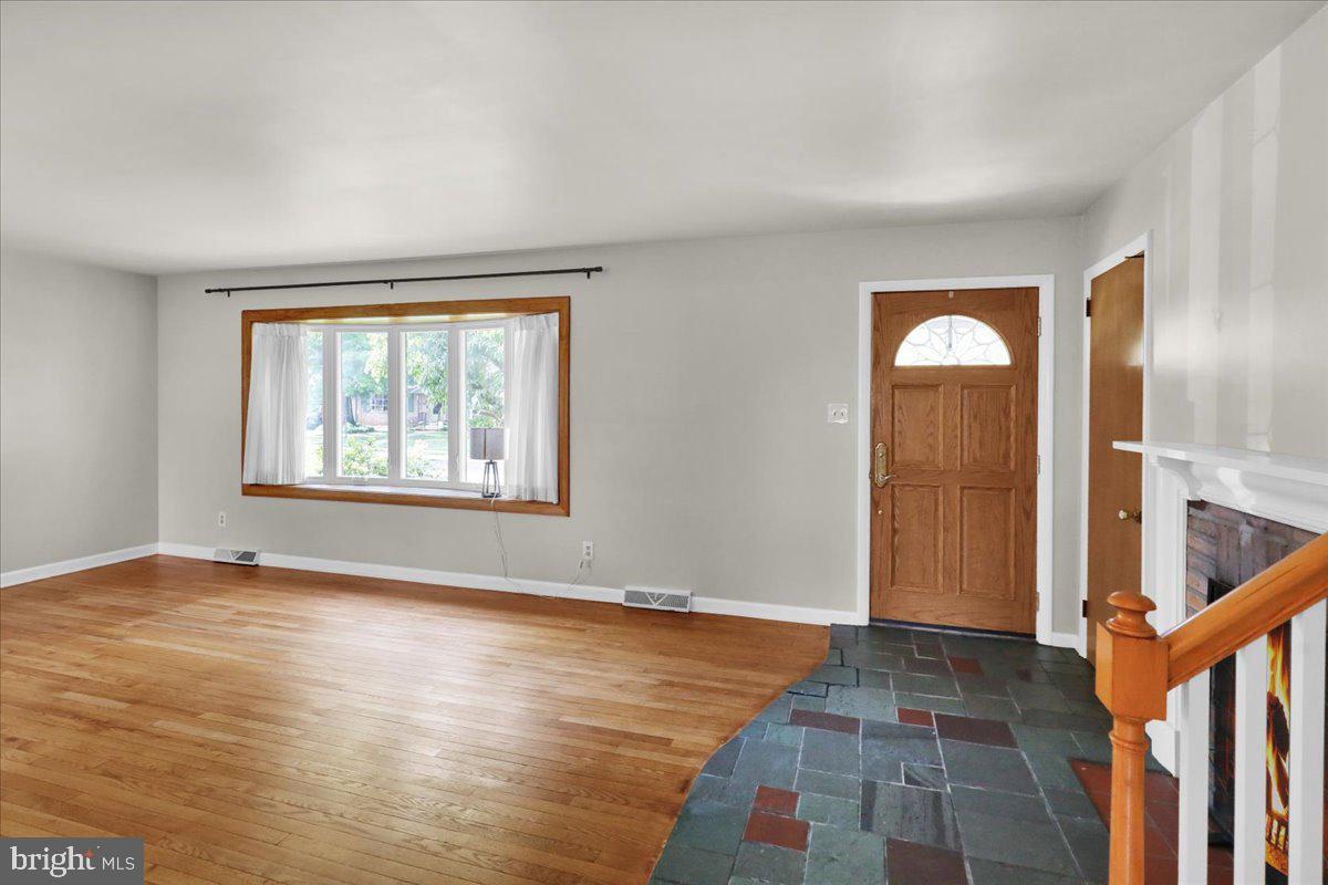 WHITFIELD - Residential