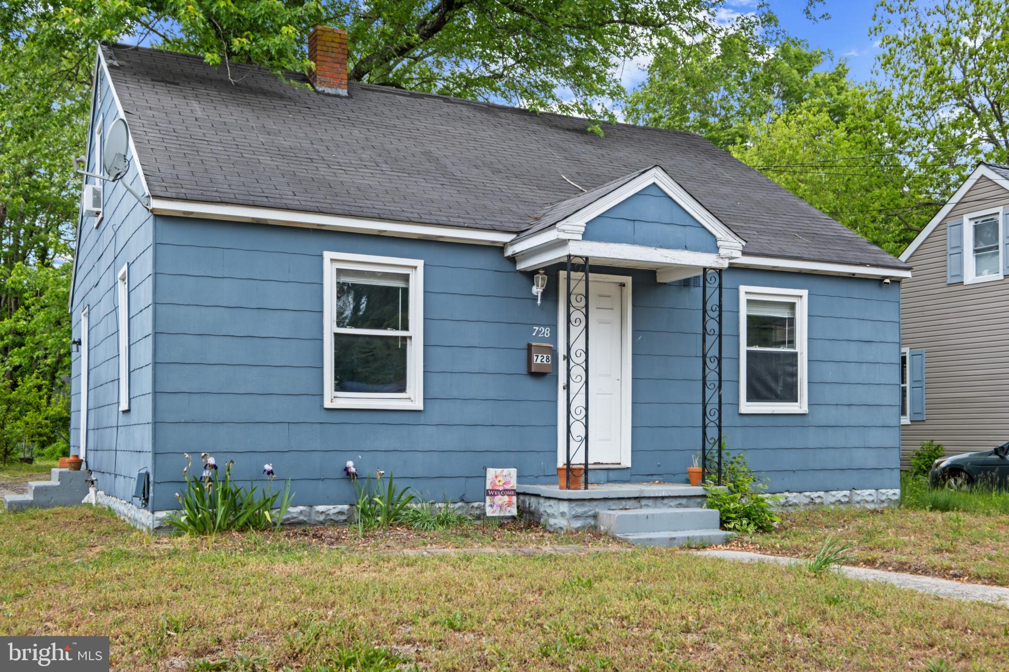 Welcome to 728 Jackson Street — a charming bungalow-style residence offering comfort, convenience, and a spacious outdoor setting in the heart of Salisbury. This 3-bedroom, 1-bath home features durable LVP flooring, creating a clean and modern feel with easy maintenance. The inviting layout offers comfortable living spaces filled with natural light. Outside, enjoy a generously sized backyard with plenty of room for entertaining, gardening, pets, or simply relaxing outdoors. Whether you are looking for a primary residence or investment opportunity, this delightful home offers charm, functionality, and value.

This property is currently tenant-occupied.