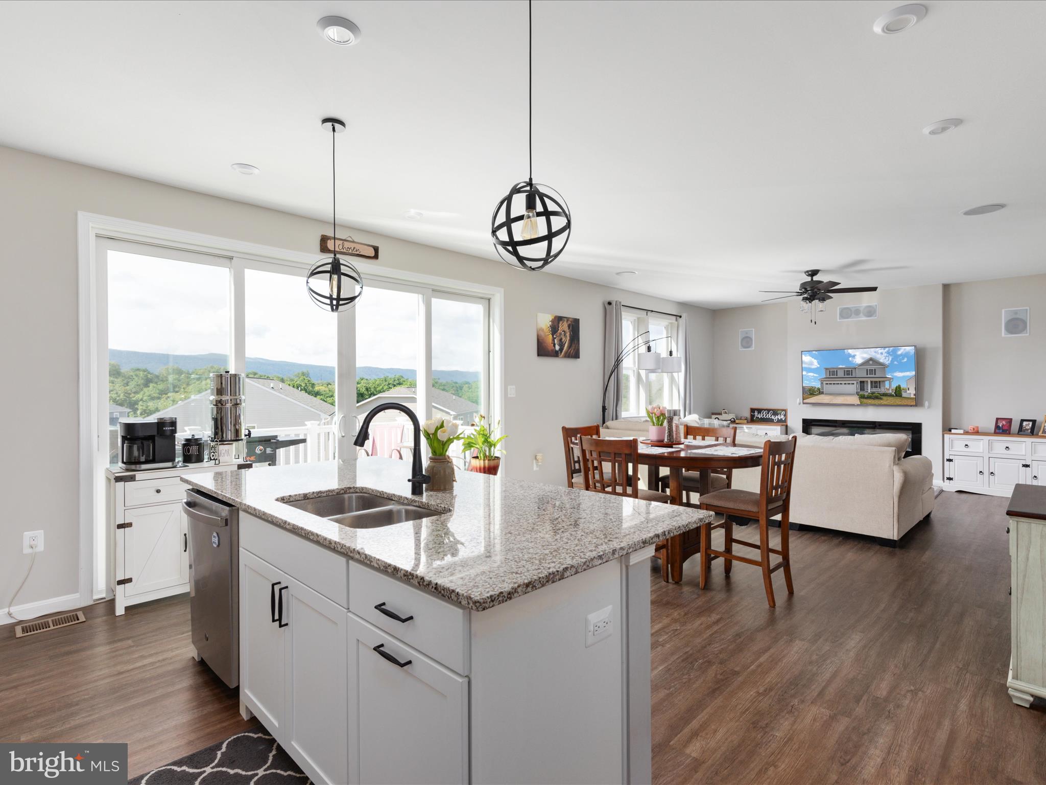 CEDAR SPRING - Residential
