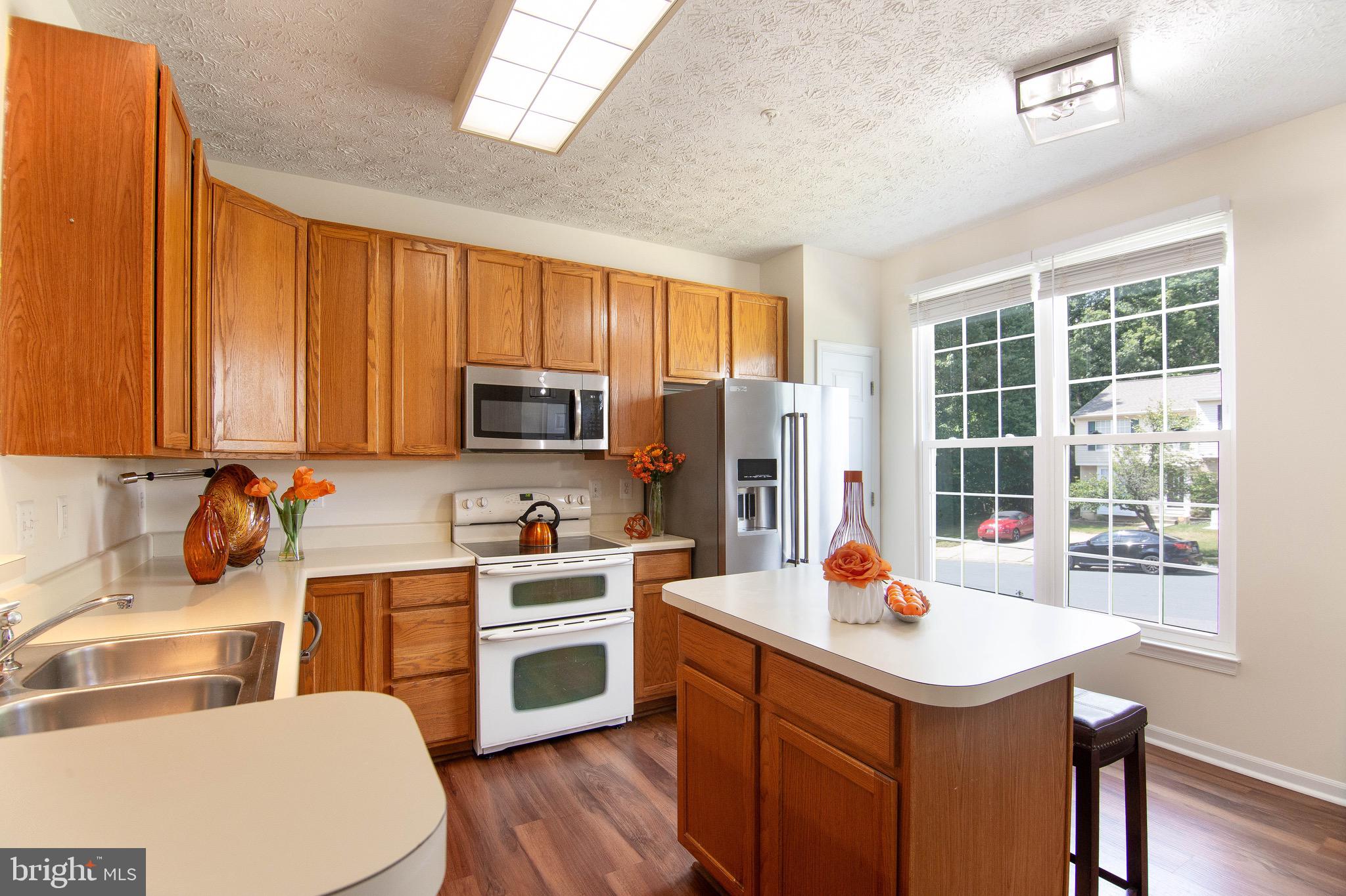 FOUR SEASONS ESTATES - Residential