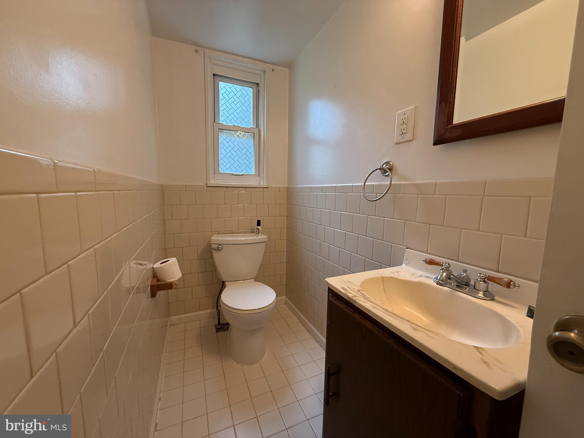 ANNALANE TERRACE - Residential Lease