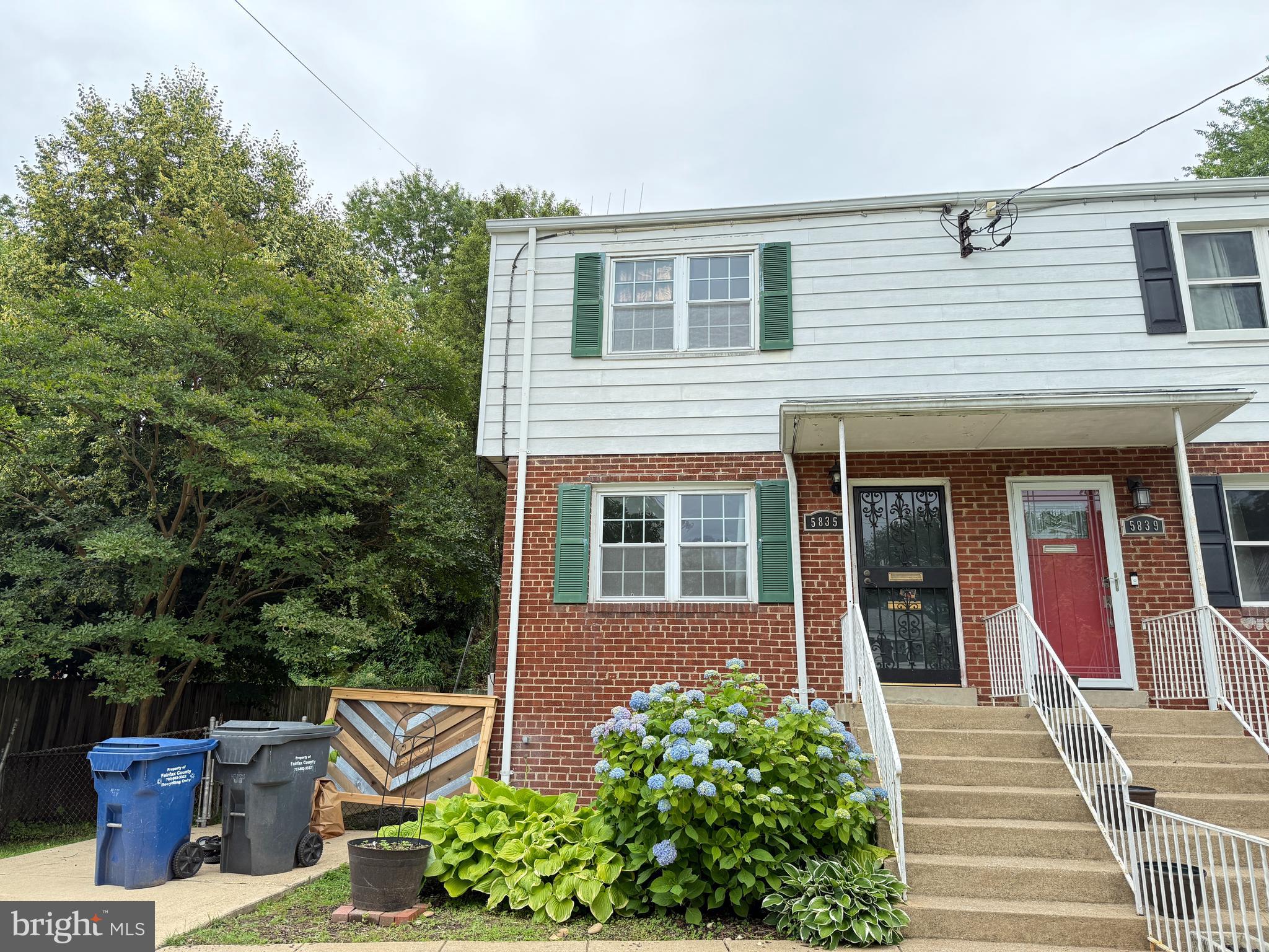 ANNALANE TERRACE - Residential Lease