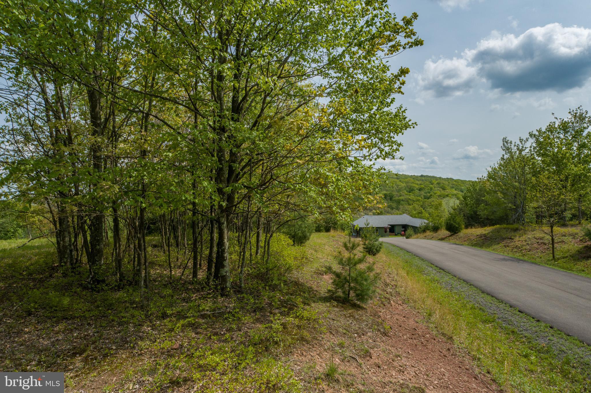 DEER CREST - Land