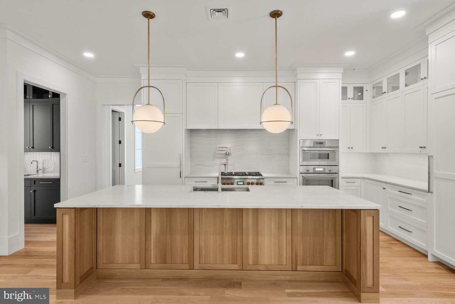 SANDRINGHAM - Residential