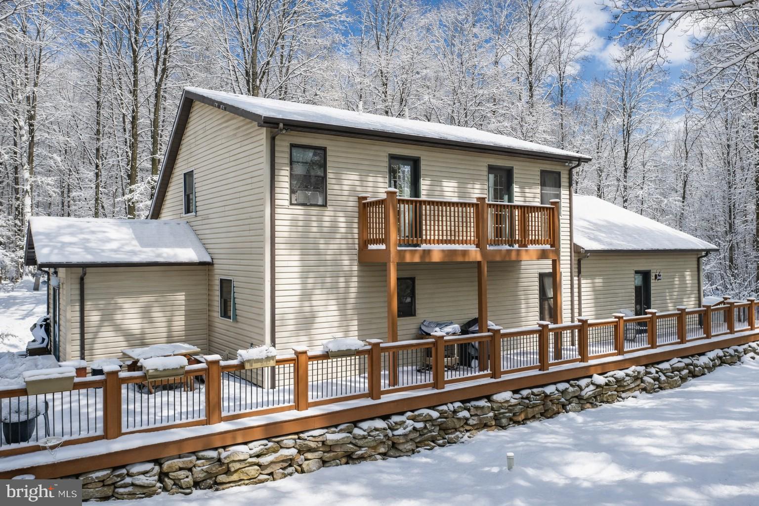 YOUGHIOUGHENY MOUNTAIN - Residential