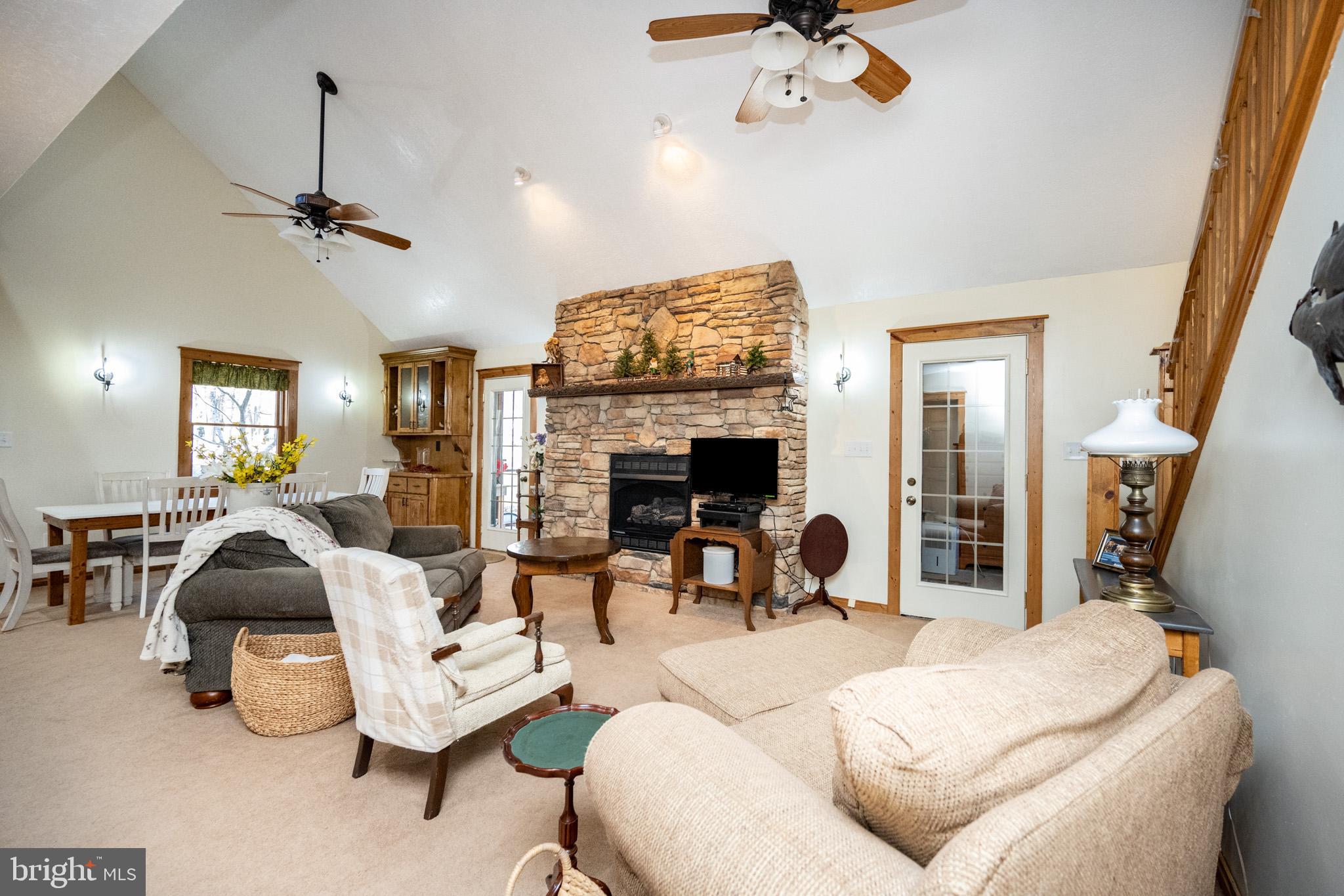 YOUGHIOUGHENY MOUNTAIN - Residential