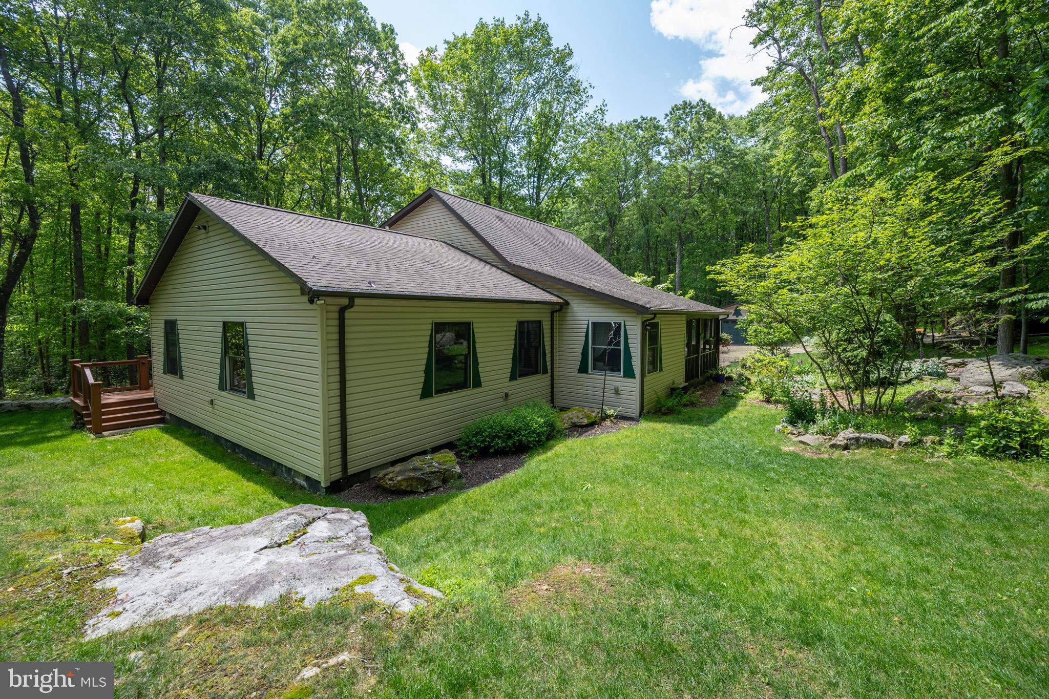 YOUGHIOUGHENY MOUNTAIN - Residential