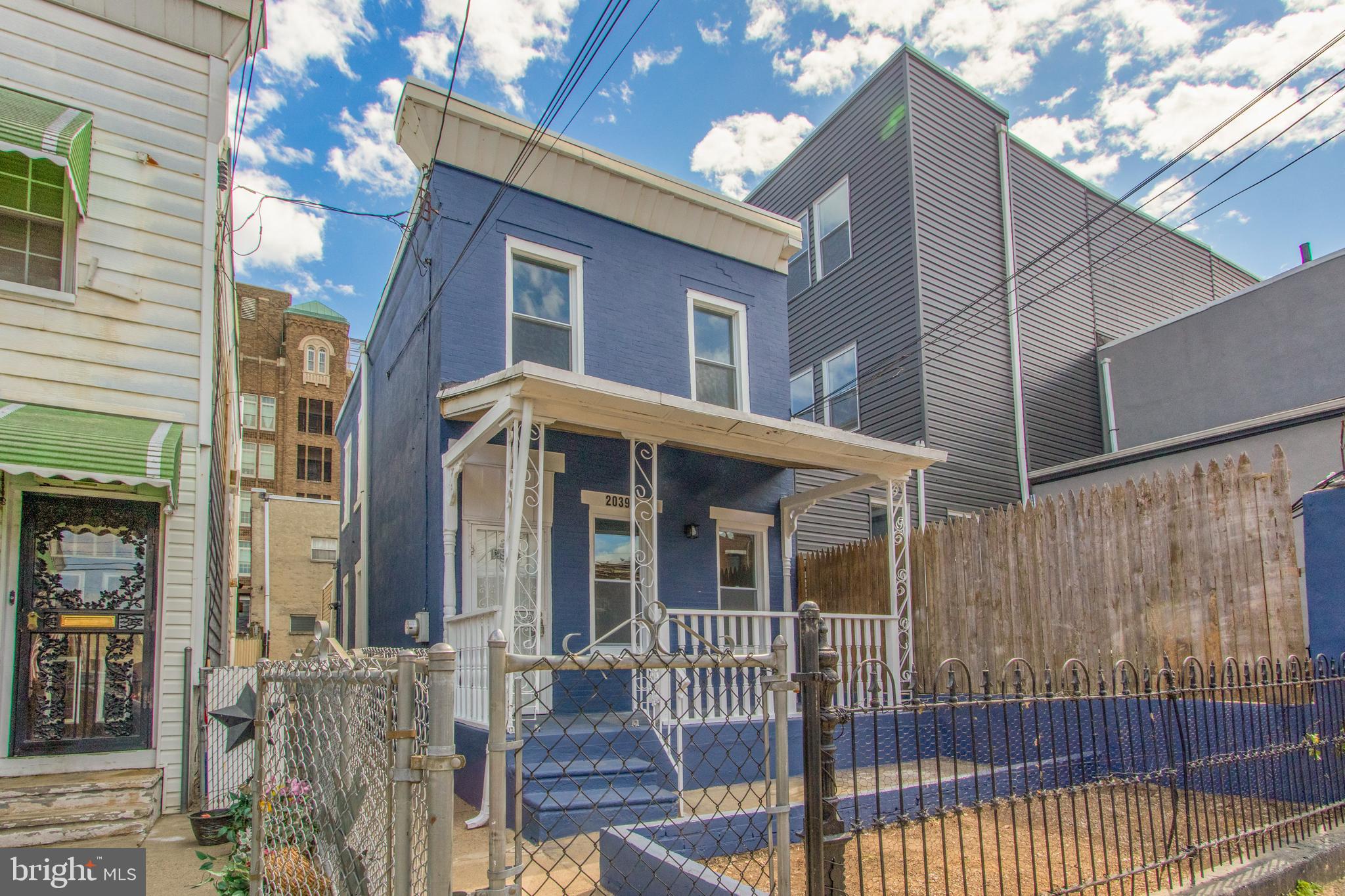 PORT RICHMOND - Residential