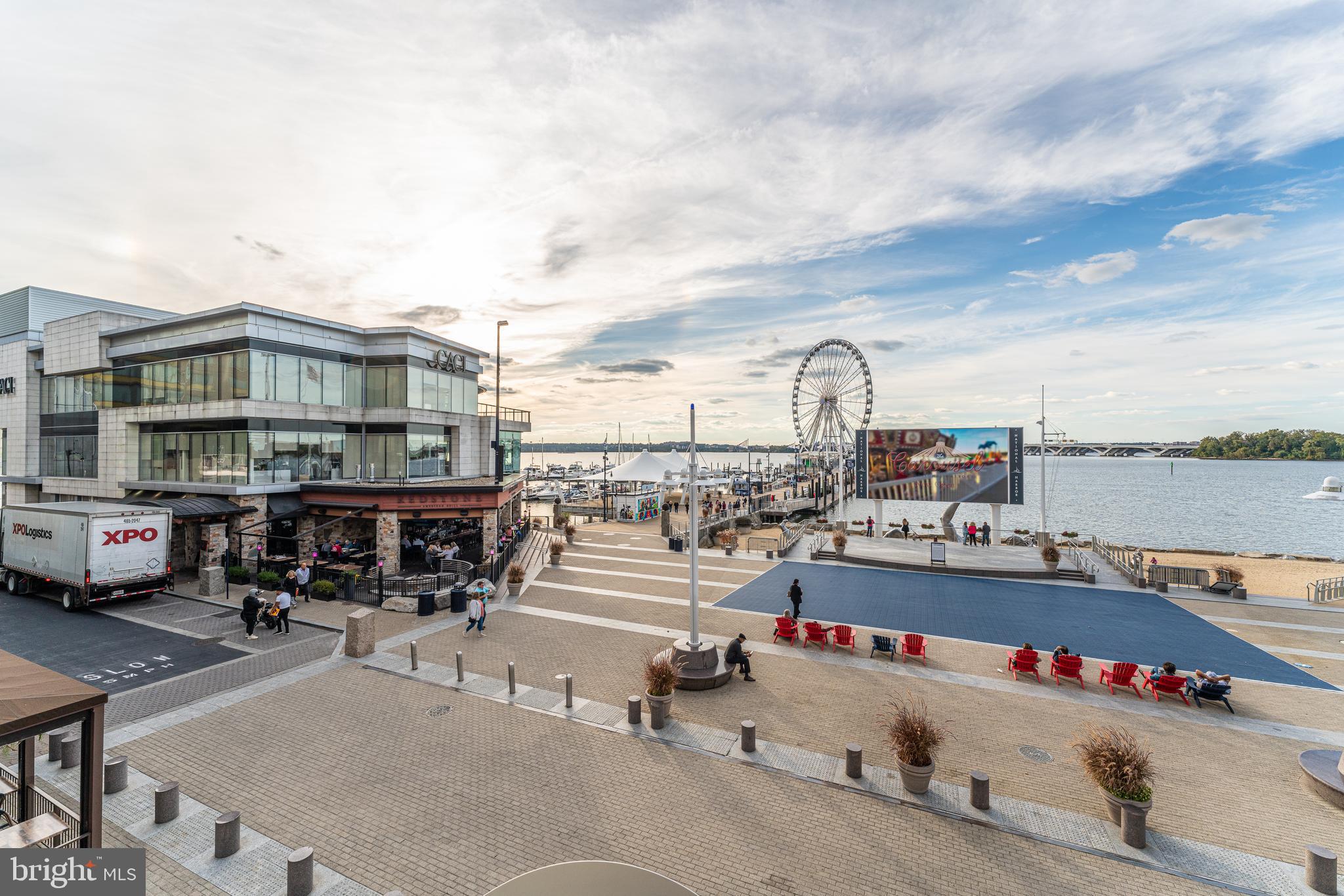 NATIONAL HARBOR - Residential