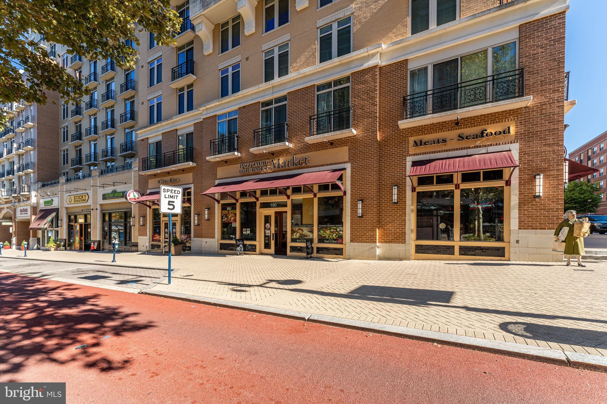 NATIONAL HARBOR - Residential