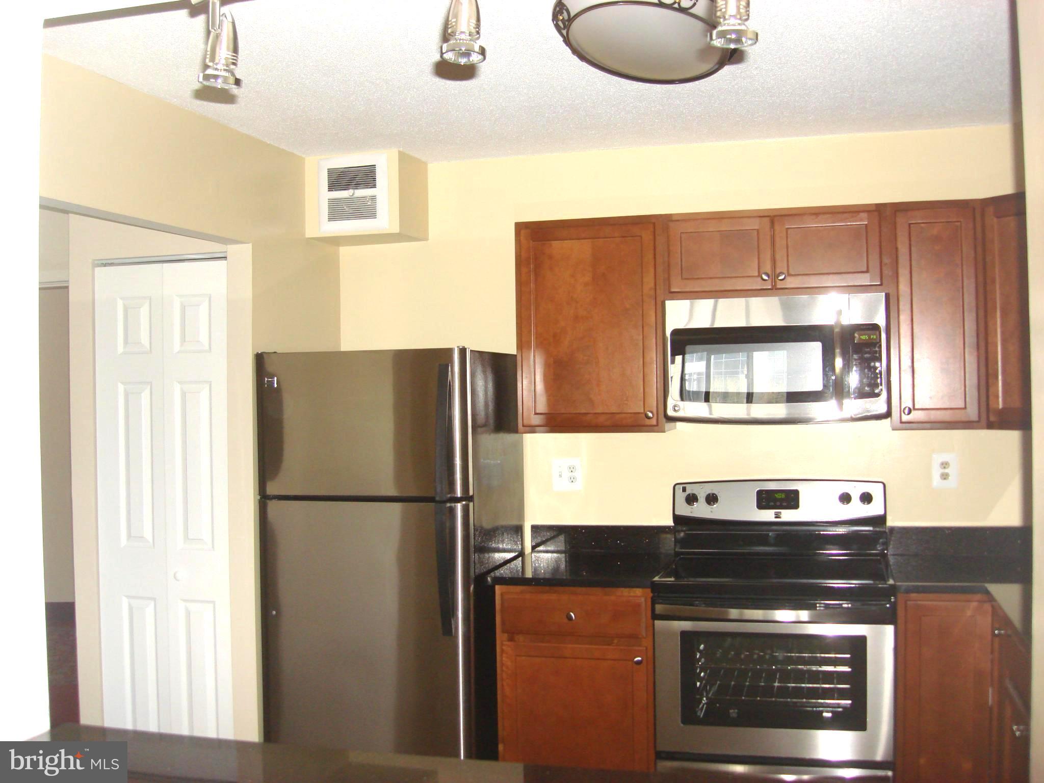 ROTONDA - Residential Lease