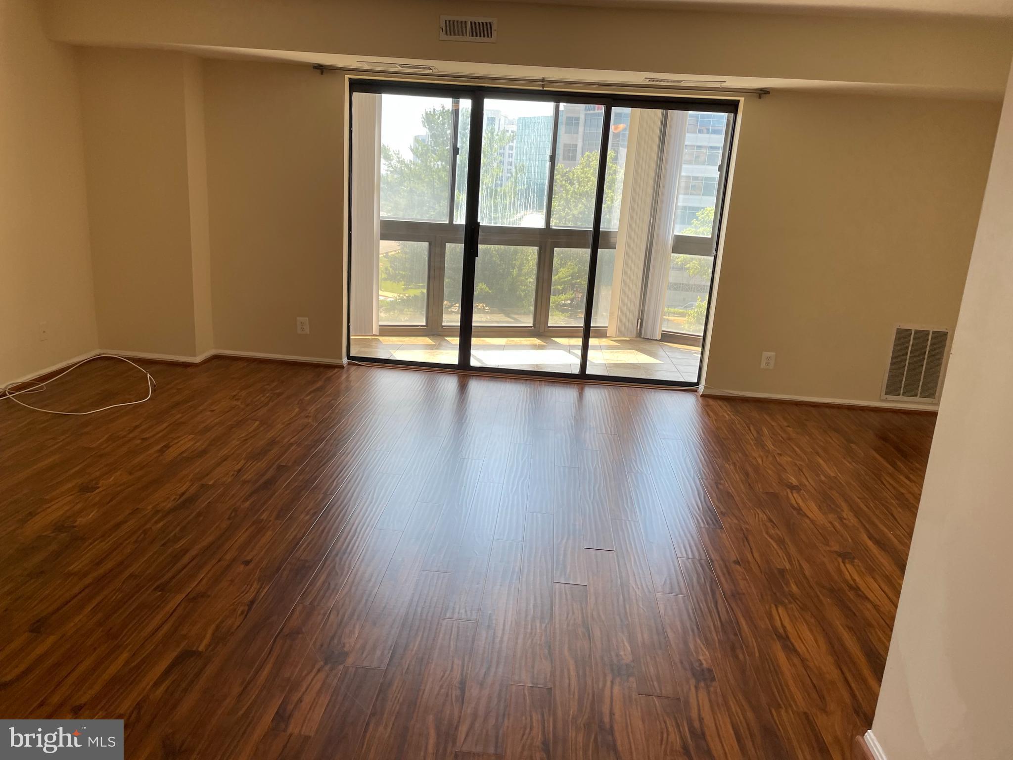 ROTONDA - Residential Lease