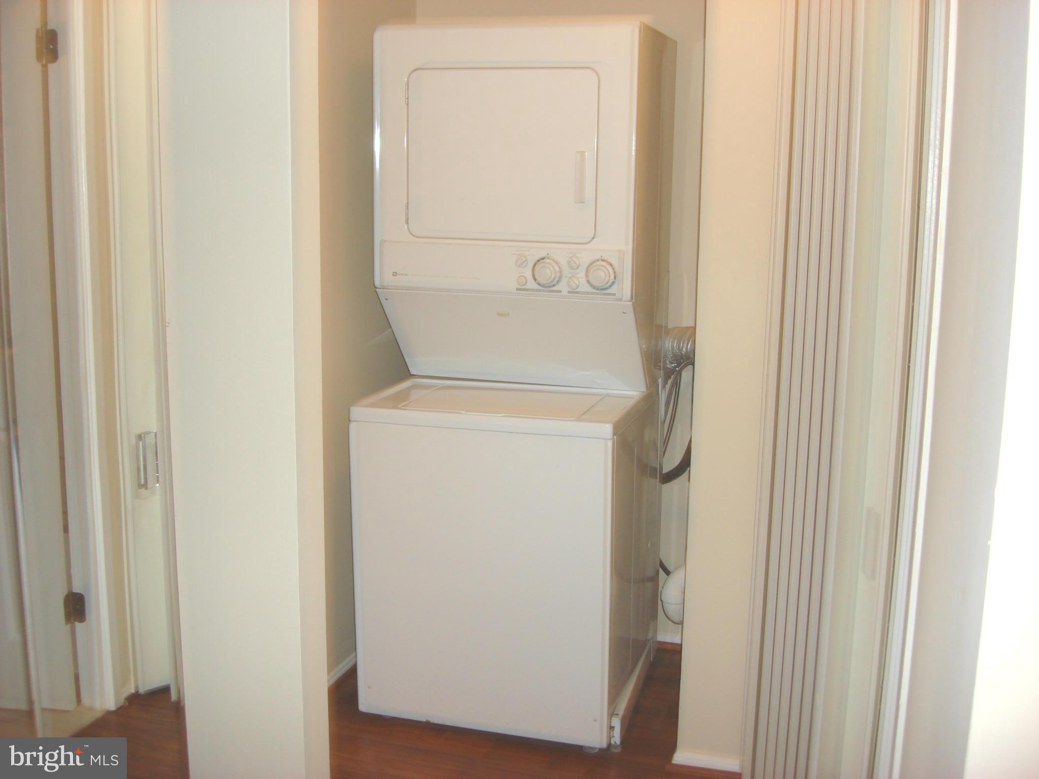 ROTONDA - Residential Lease