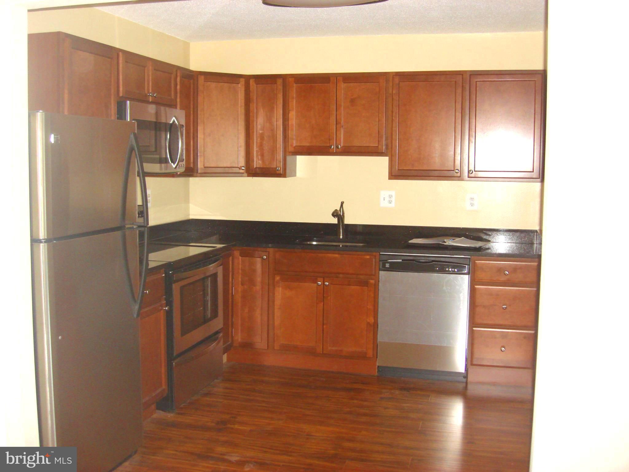 ROTONDA - Residential Lease