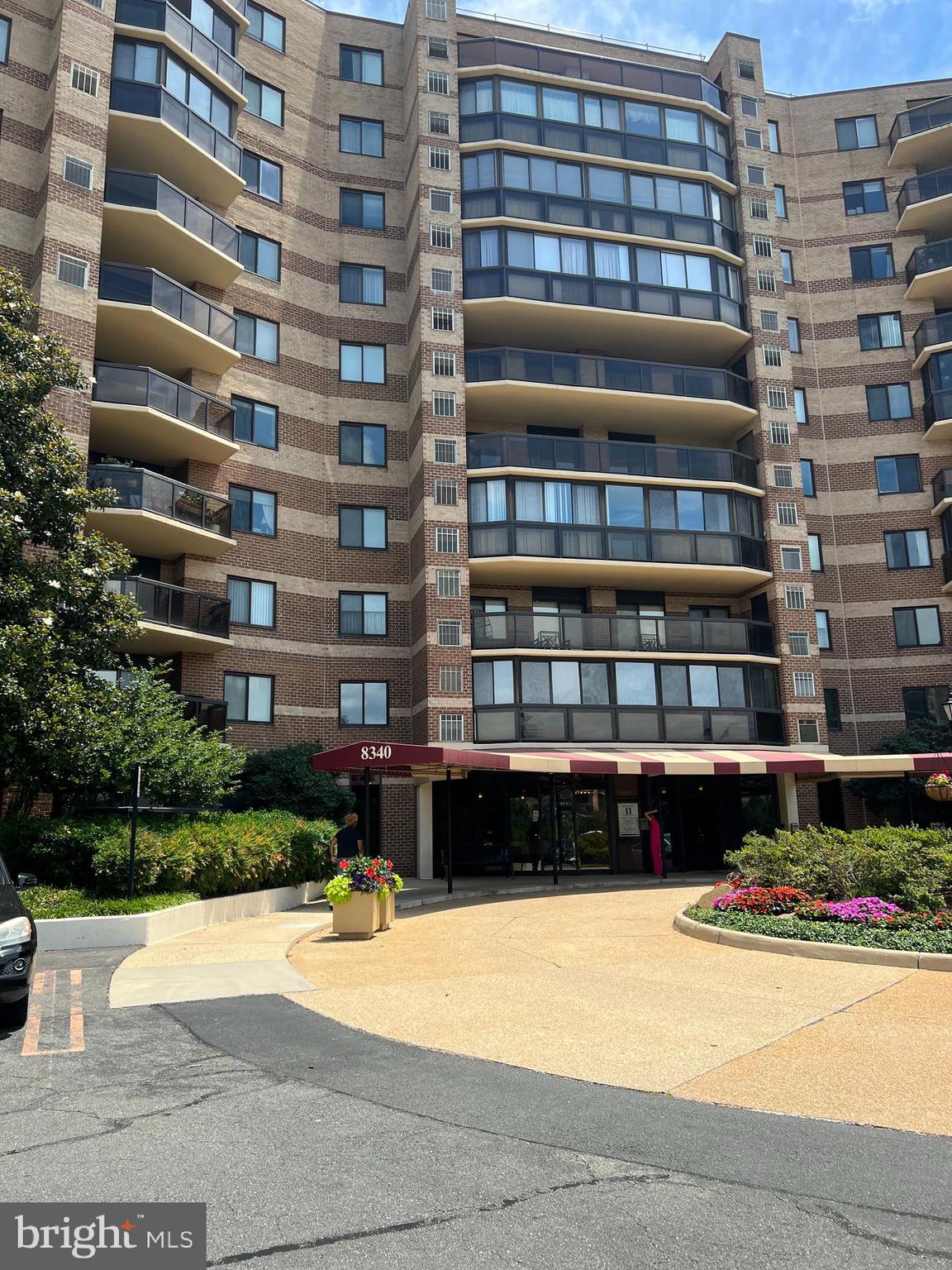 ROTONDA - Residential Lease