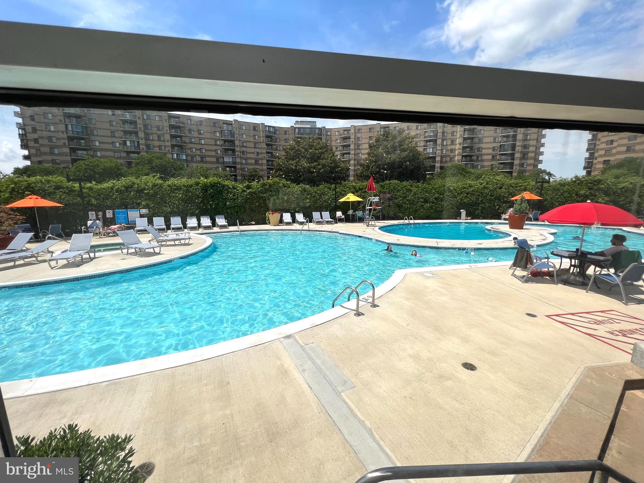 ROTONDA - Residential Lease