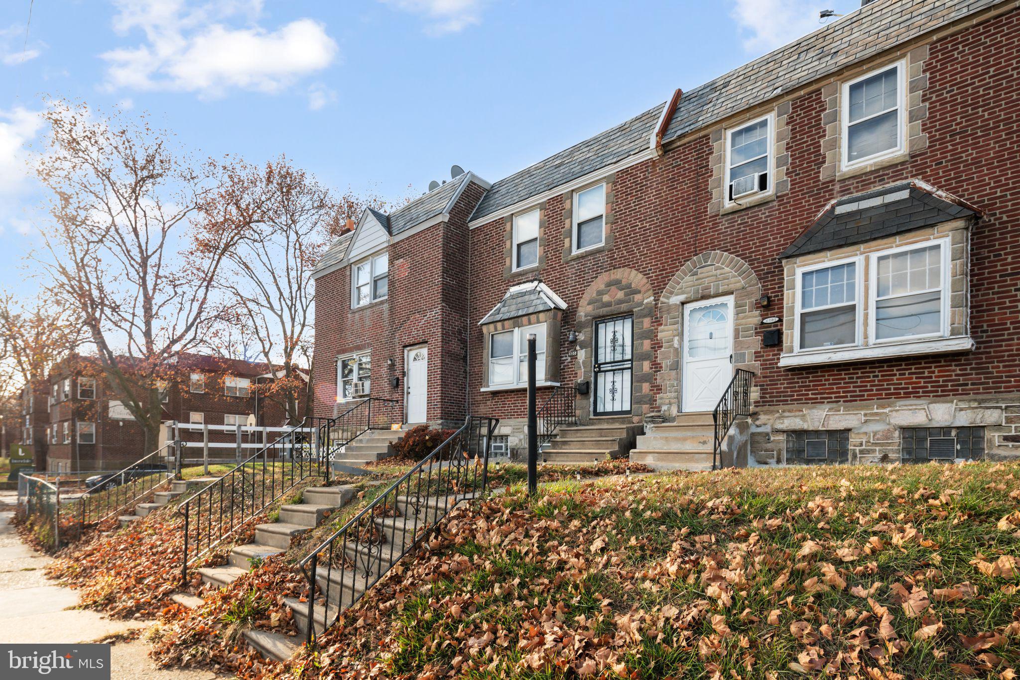 LAWNDALE - Residential