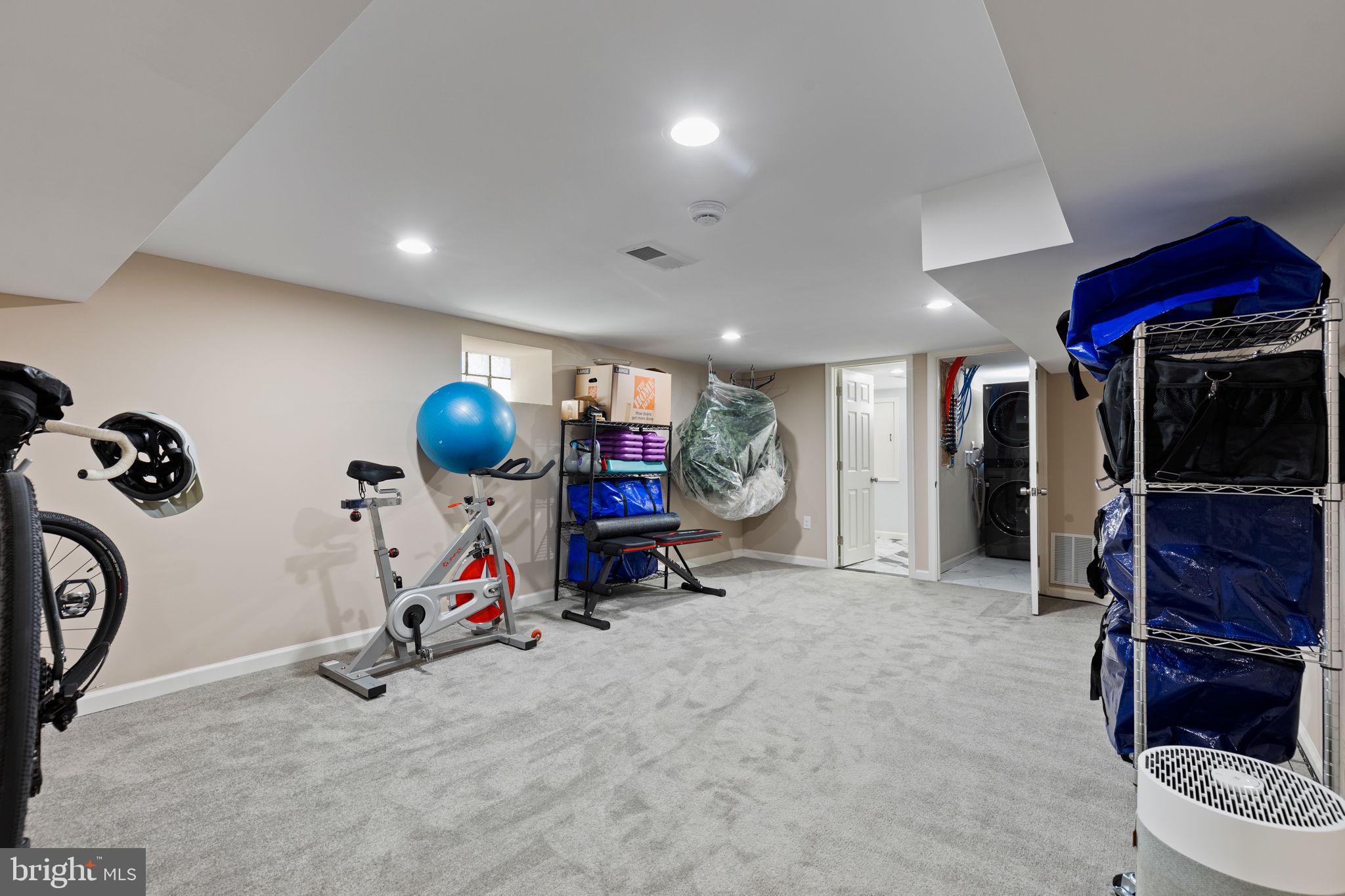 WEST OAK LANE - Residential