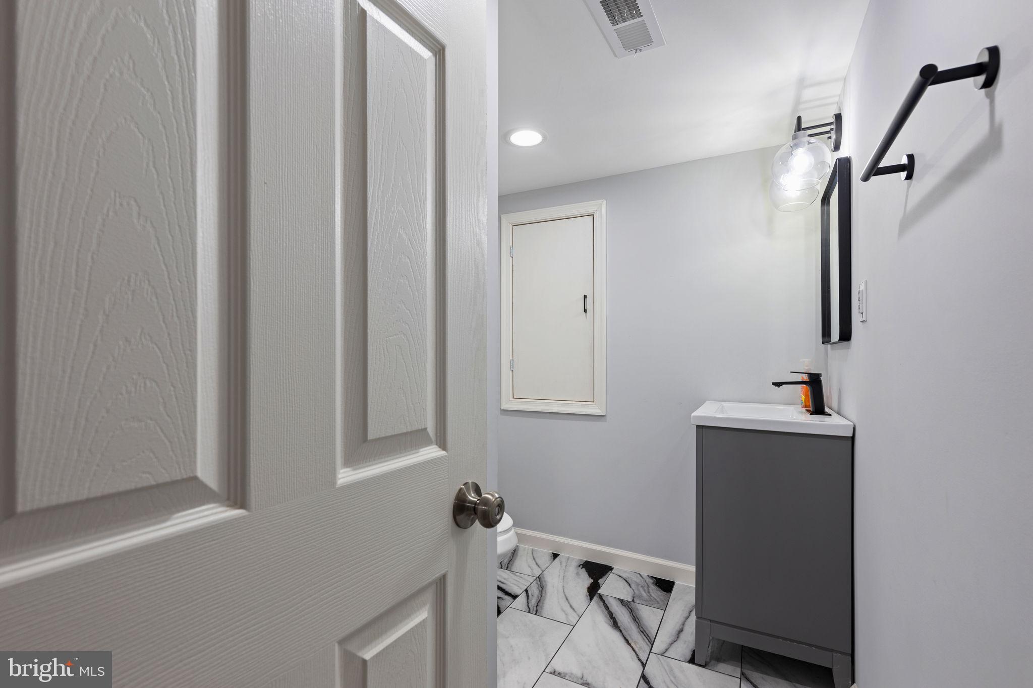 WEST OAK LANE - Residential