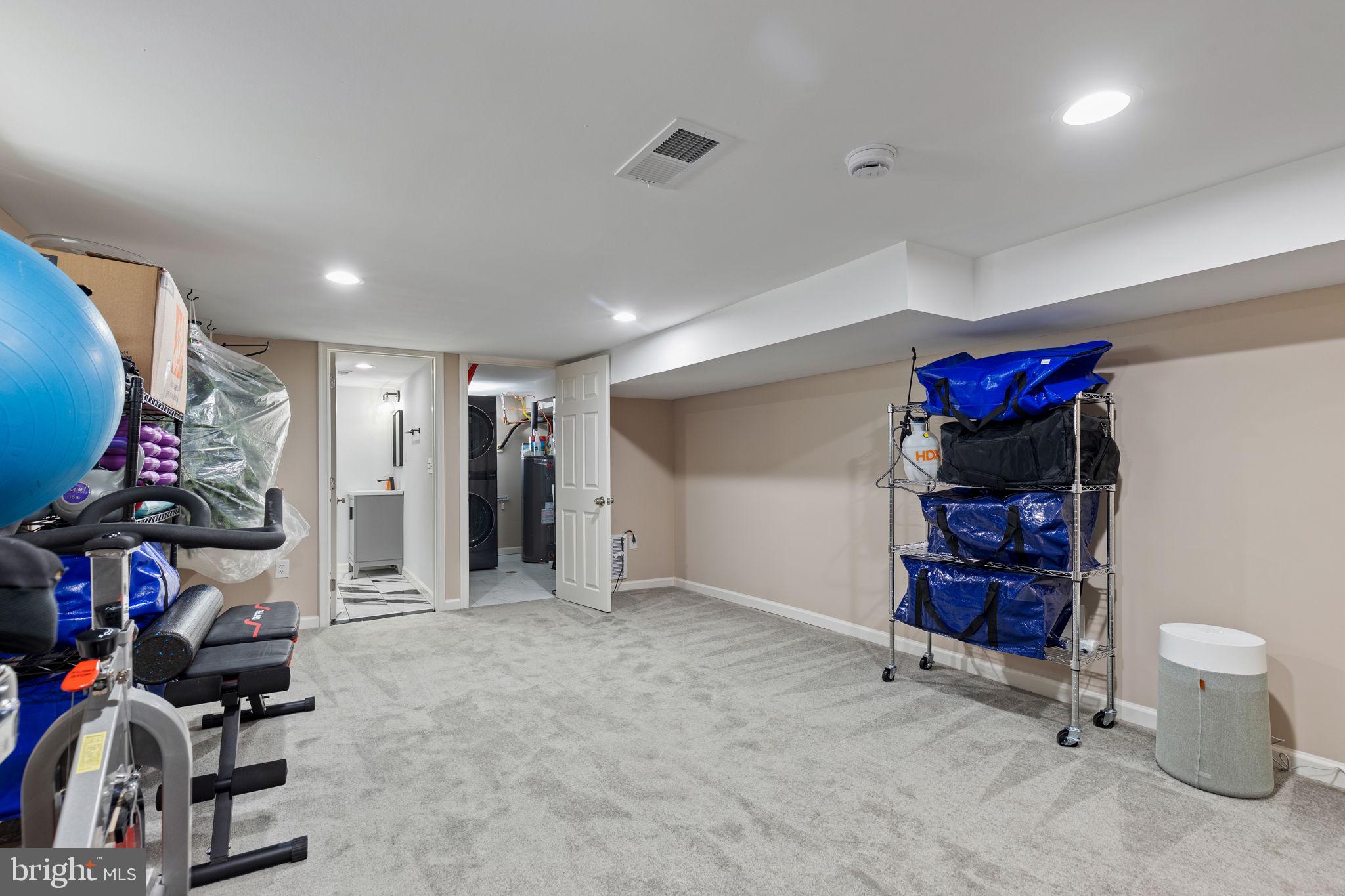 WEST OAK LANE - Residential