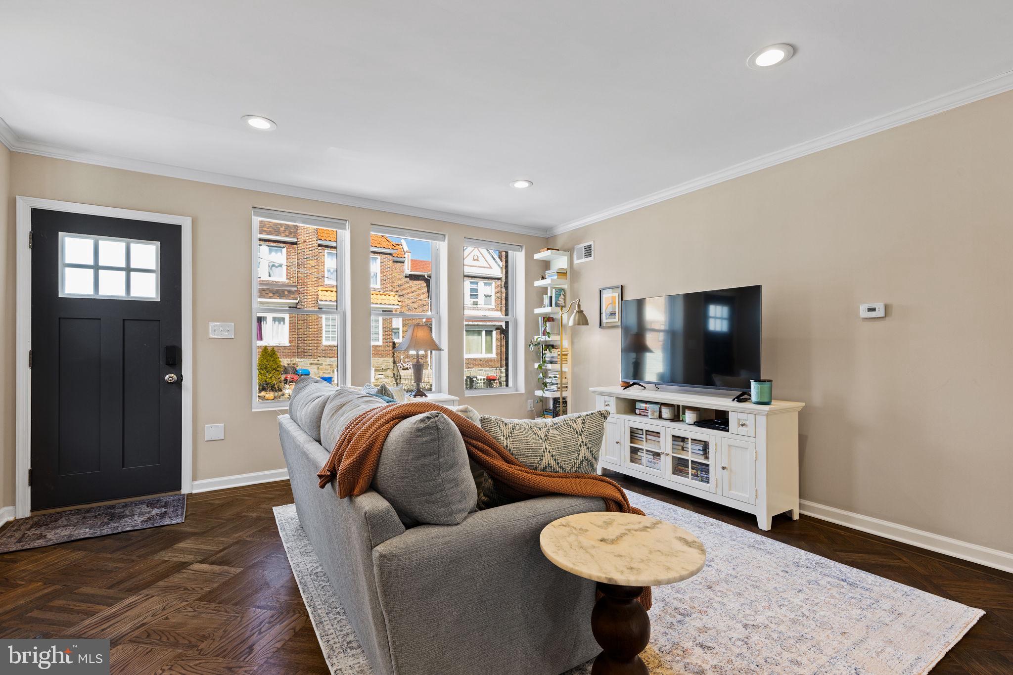 WEST OAK LANE - Residential