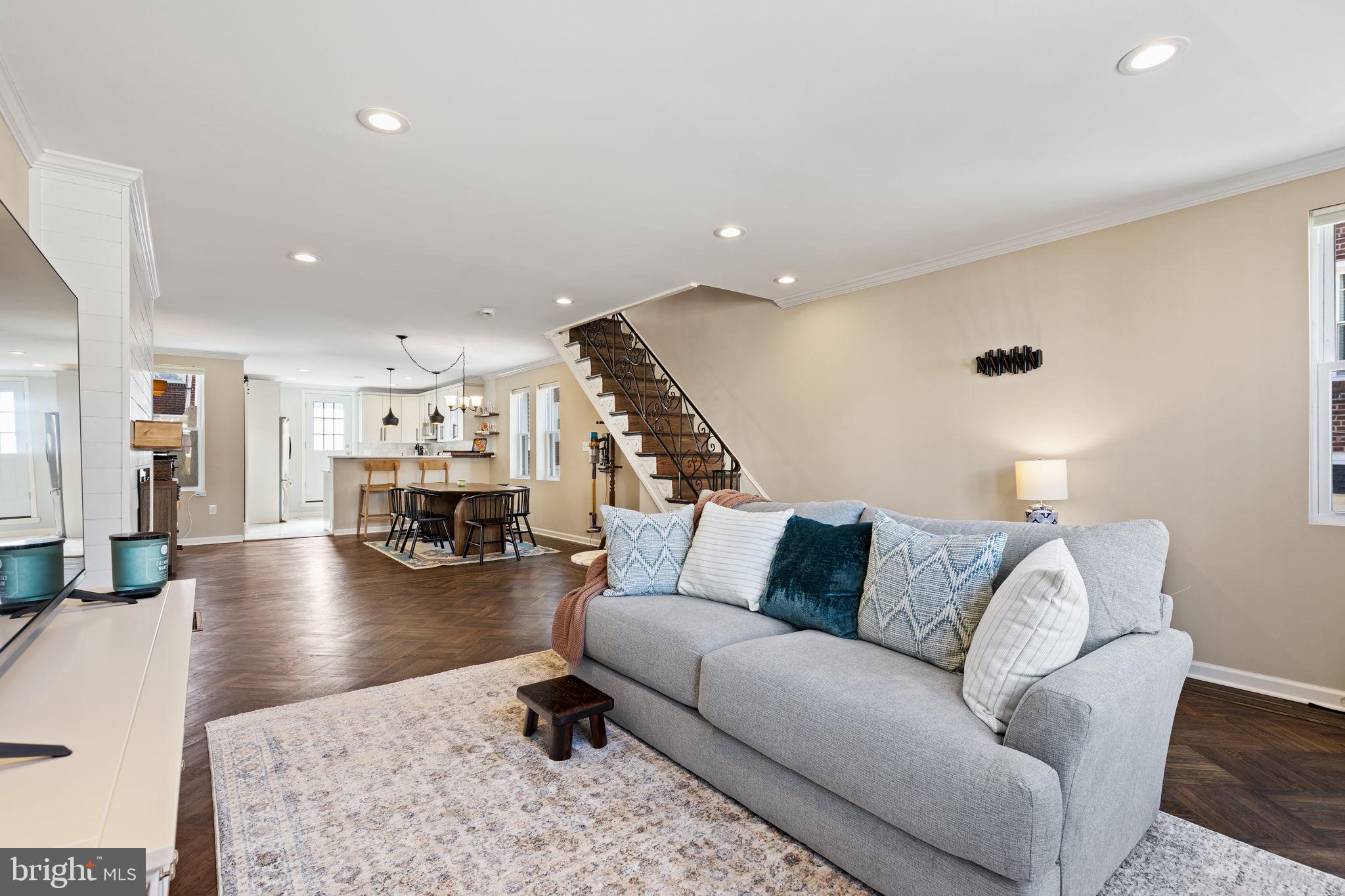 WEST OAK LANE - Residential