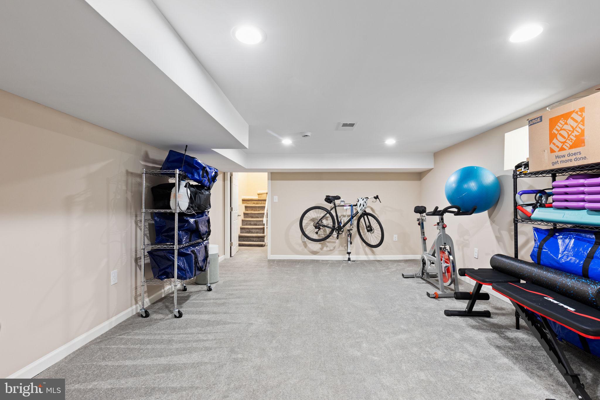 WEST OAK LANE - Residential