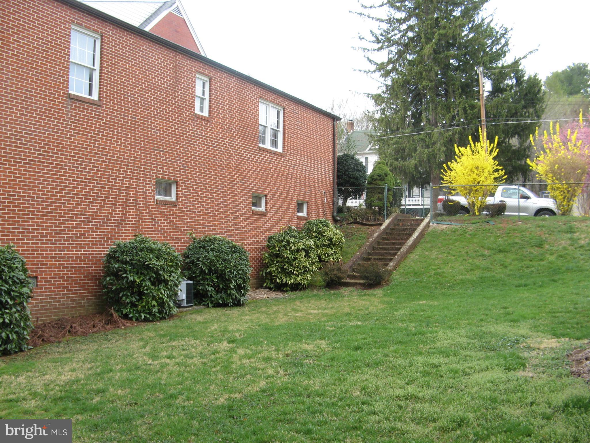 WINCHESTER - Residential Lease