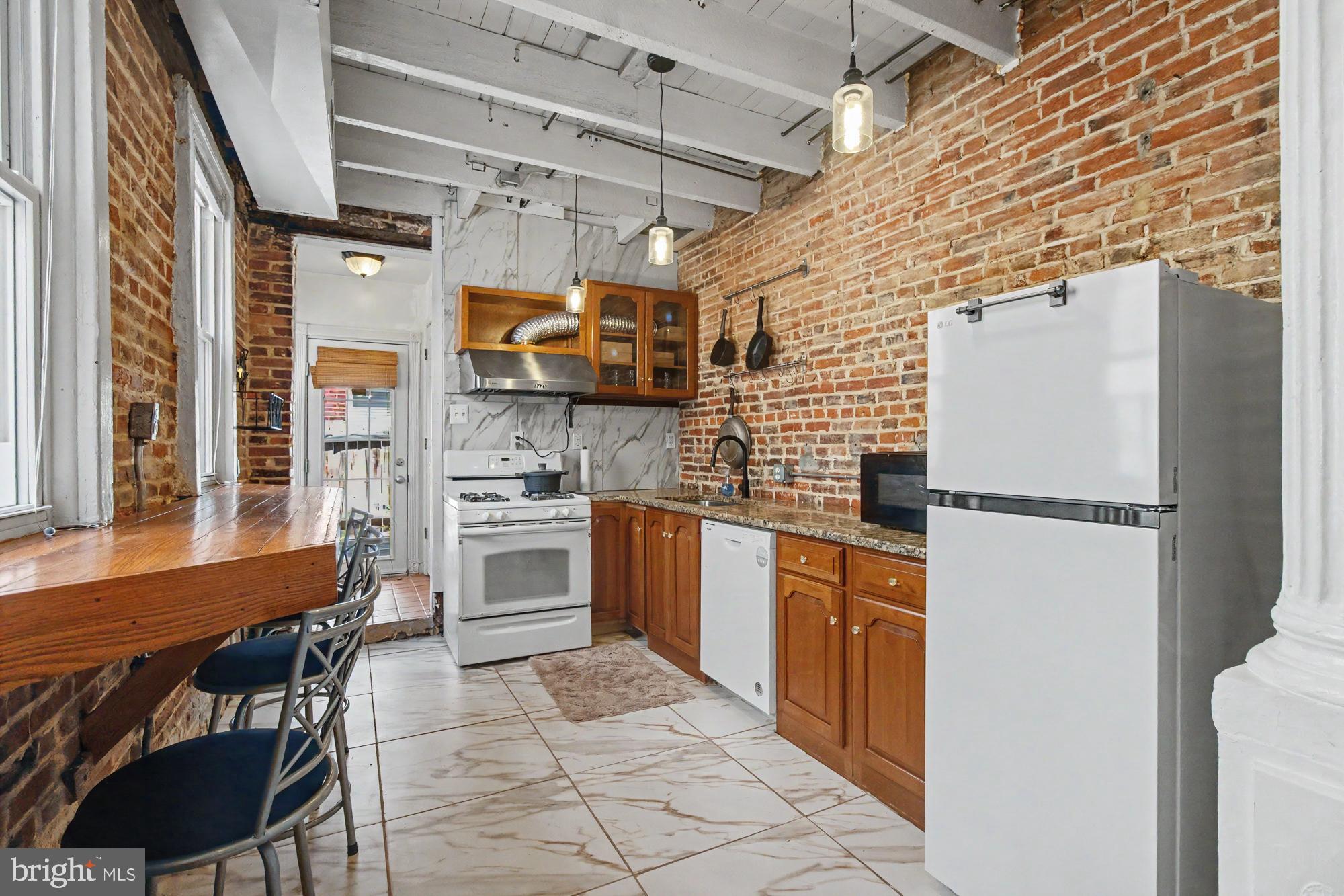 FEDERAL HILL HISTORIC DISTRICT - Residential Lease