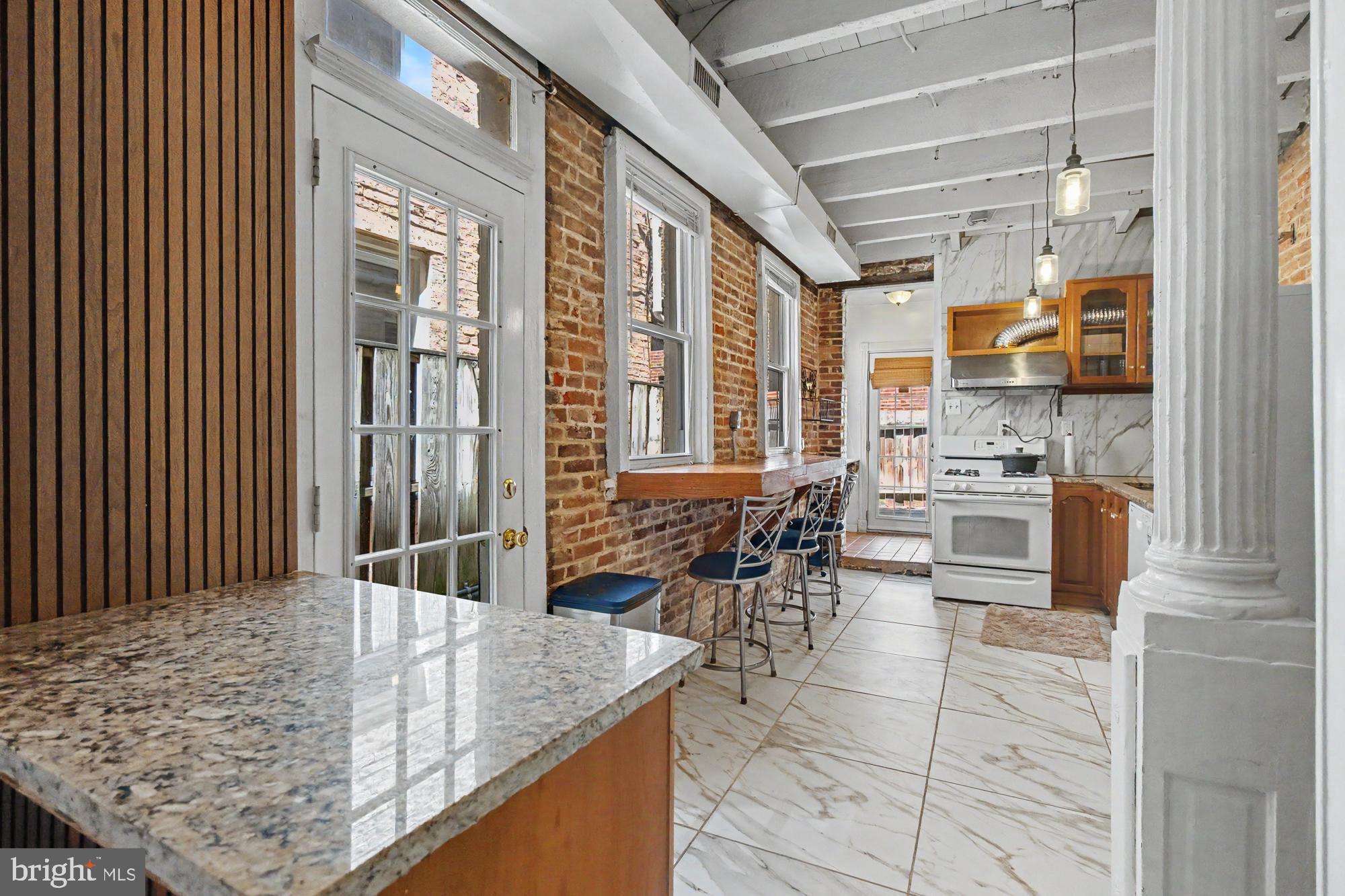 FEDERAL HILL HISTORIC DISTRICT - Residential Lease