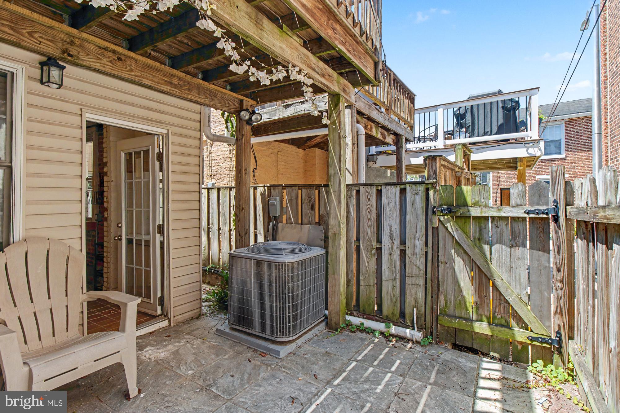 FEDERAL HILL HISTORIC DISTRICT - Residential Lease