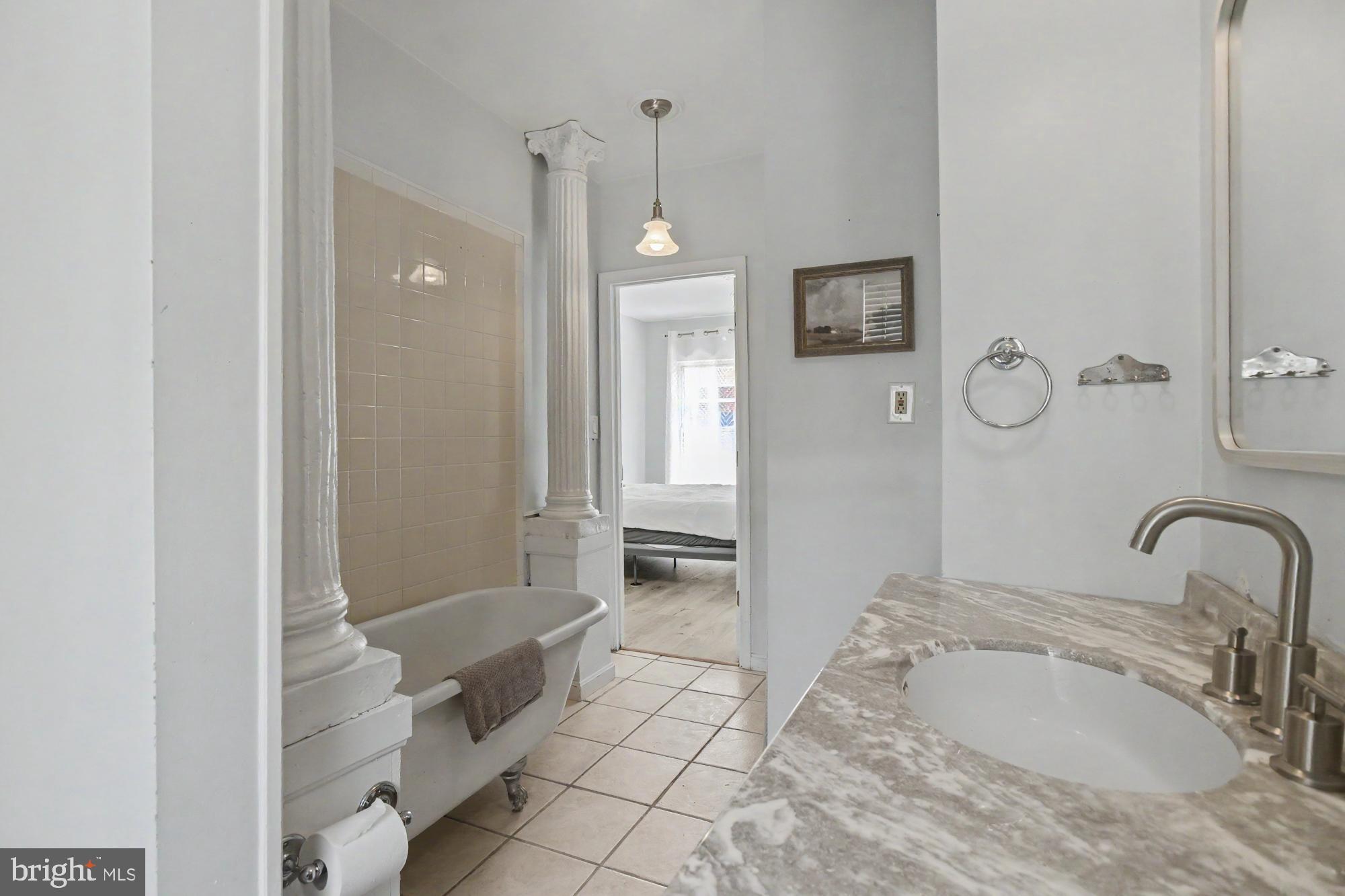 FEDERAL HILL HISTORIC DISTRICT - Residential Lease
