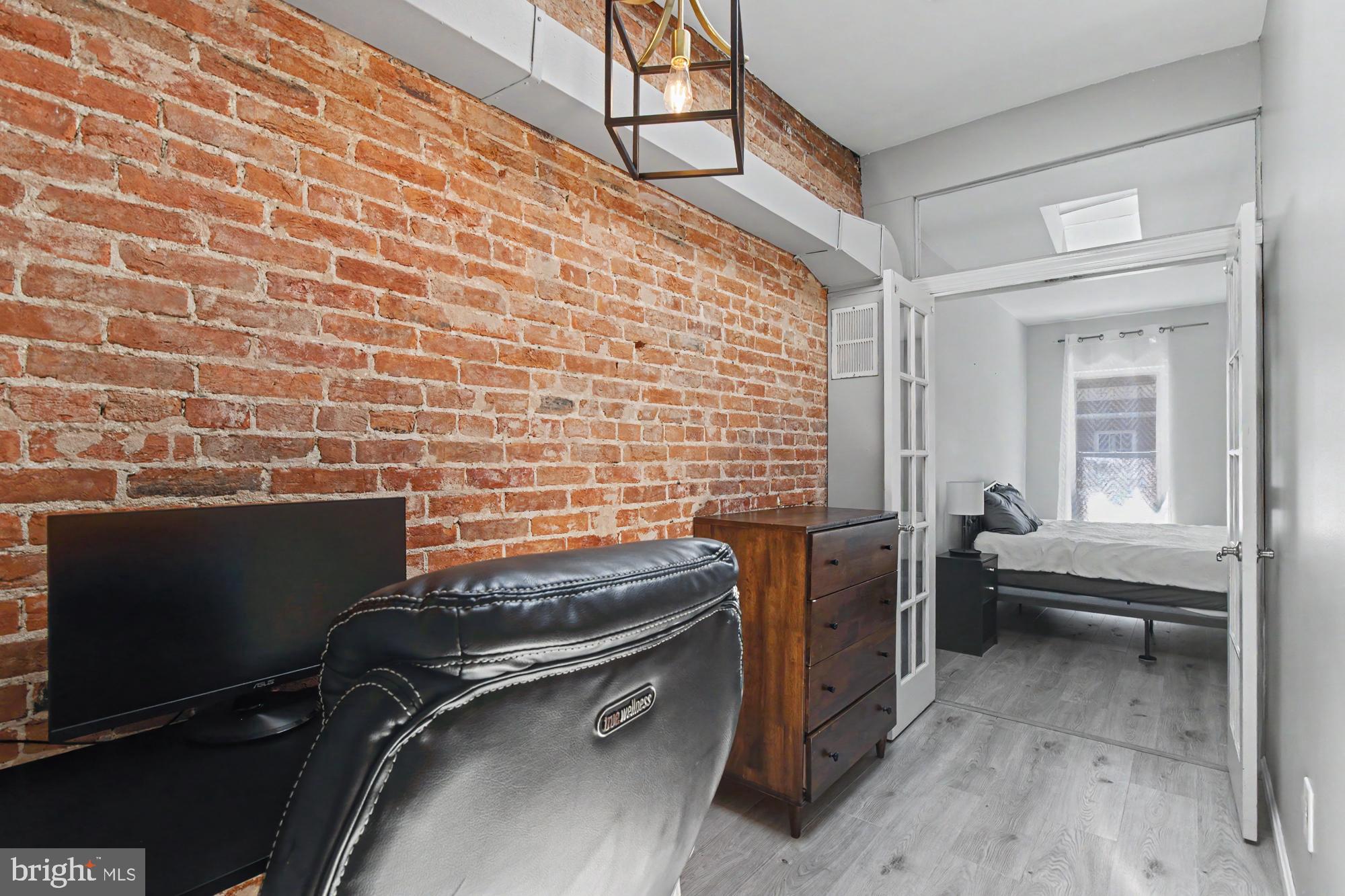 FEDERAL HILL HISTORIC DISTRICT - Residential Lease