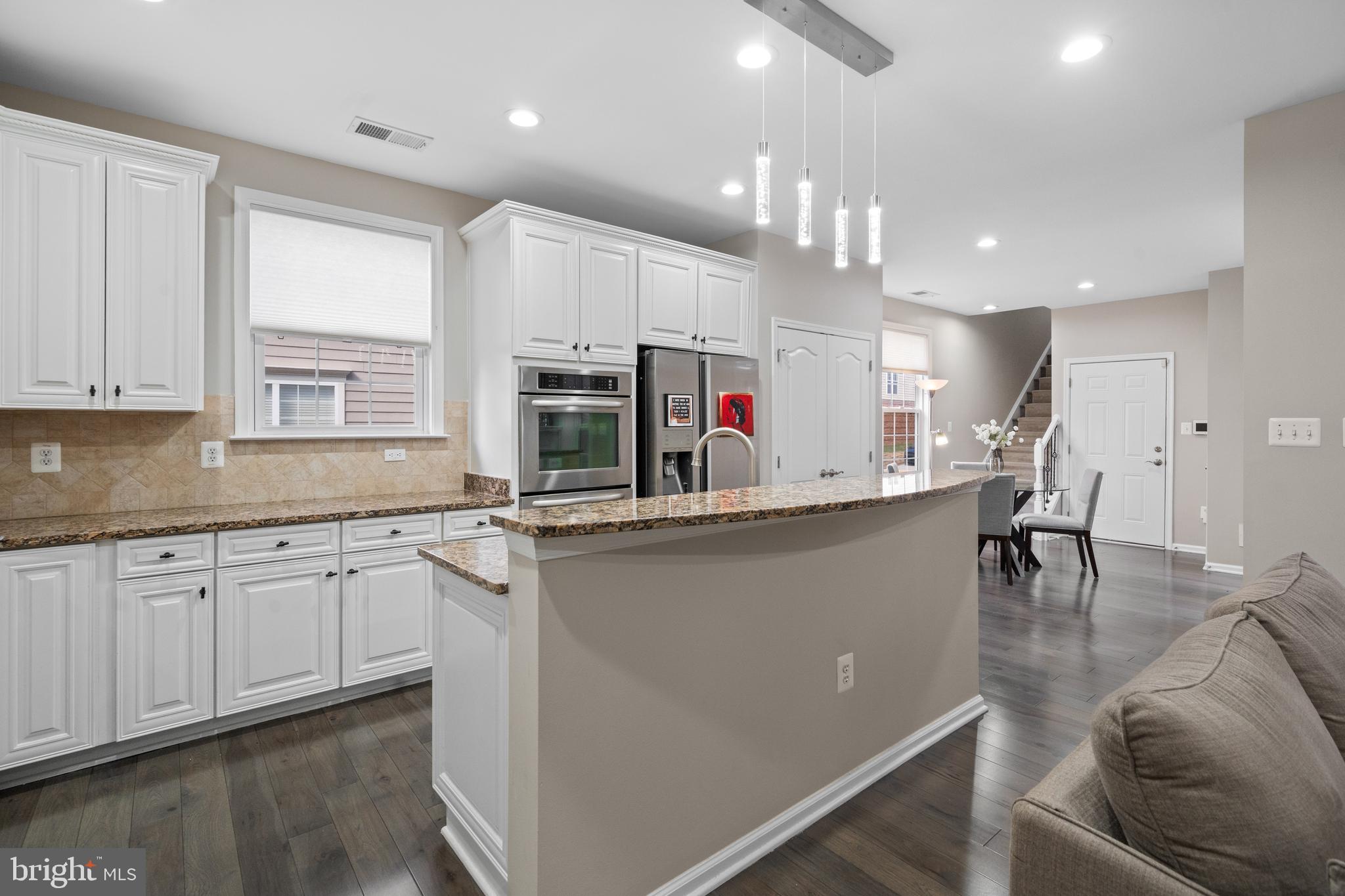 LANSDOWNE TOWN CENTER - Residential