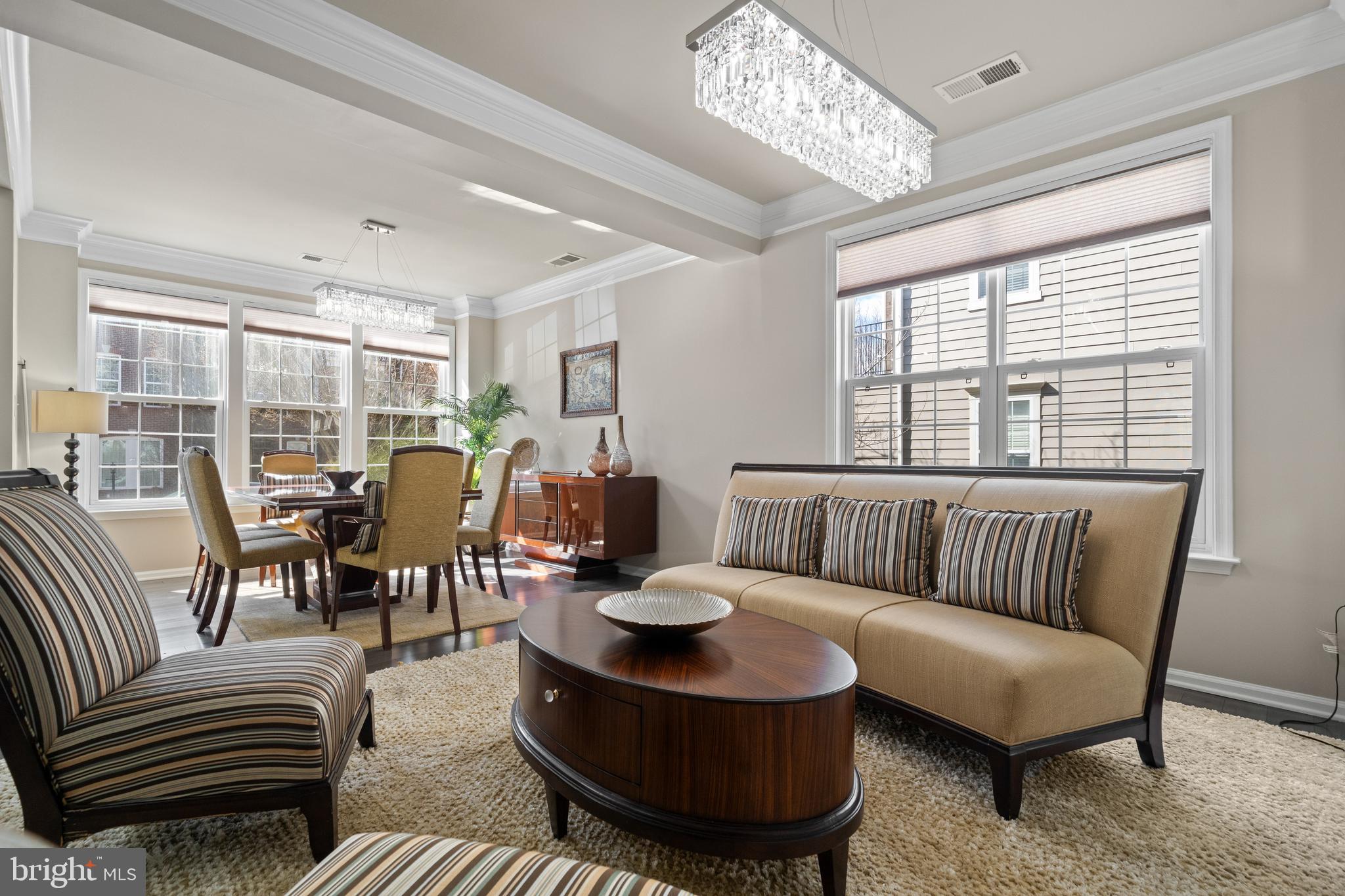 LANSDOWNE TOWN CENTER - Residential
