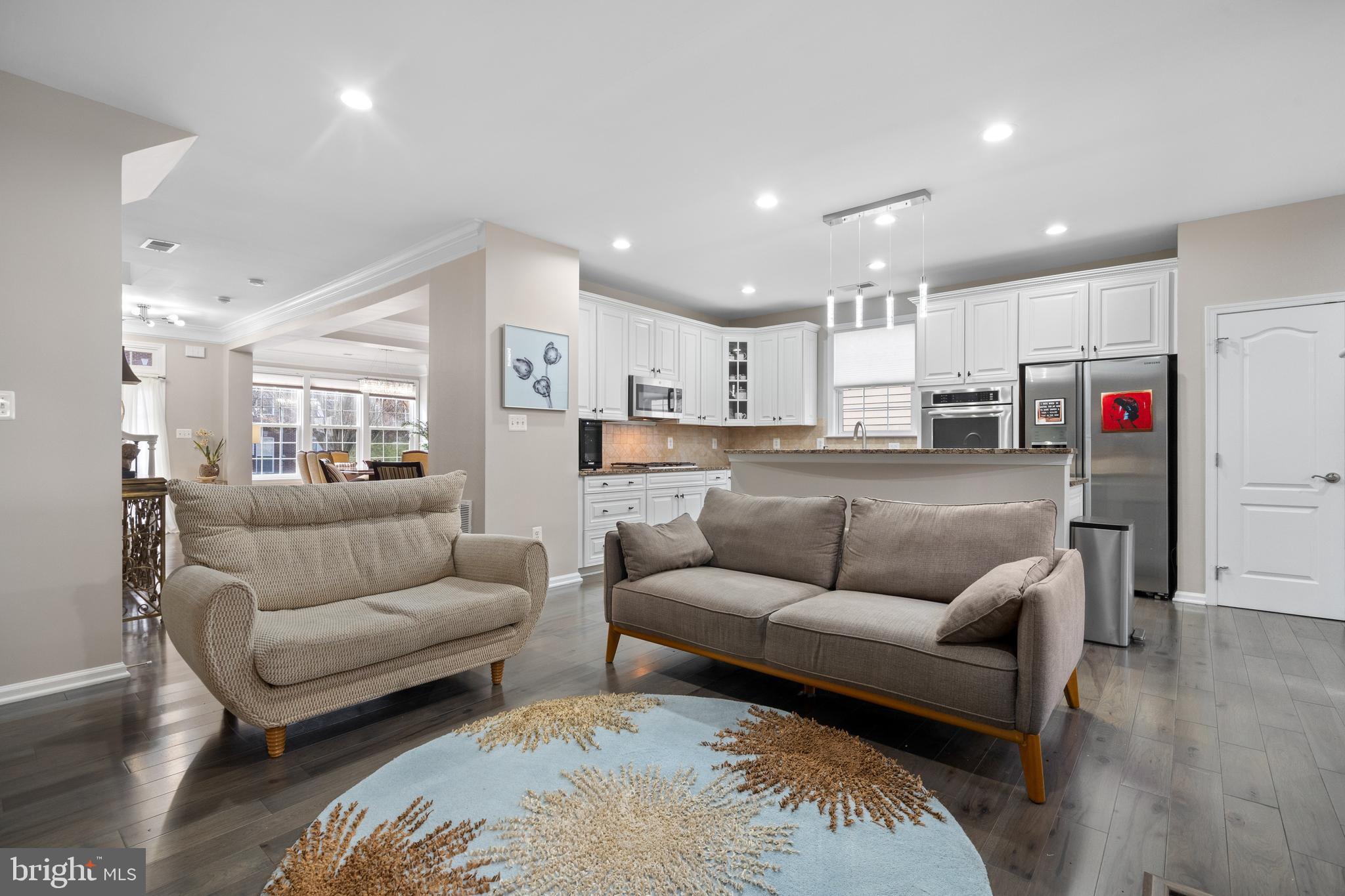 LANSDOWNE TOWN CENTER - Residential