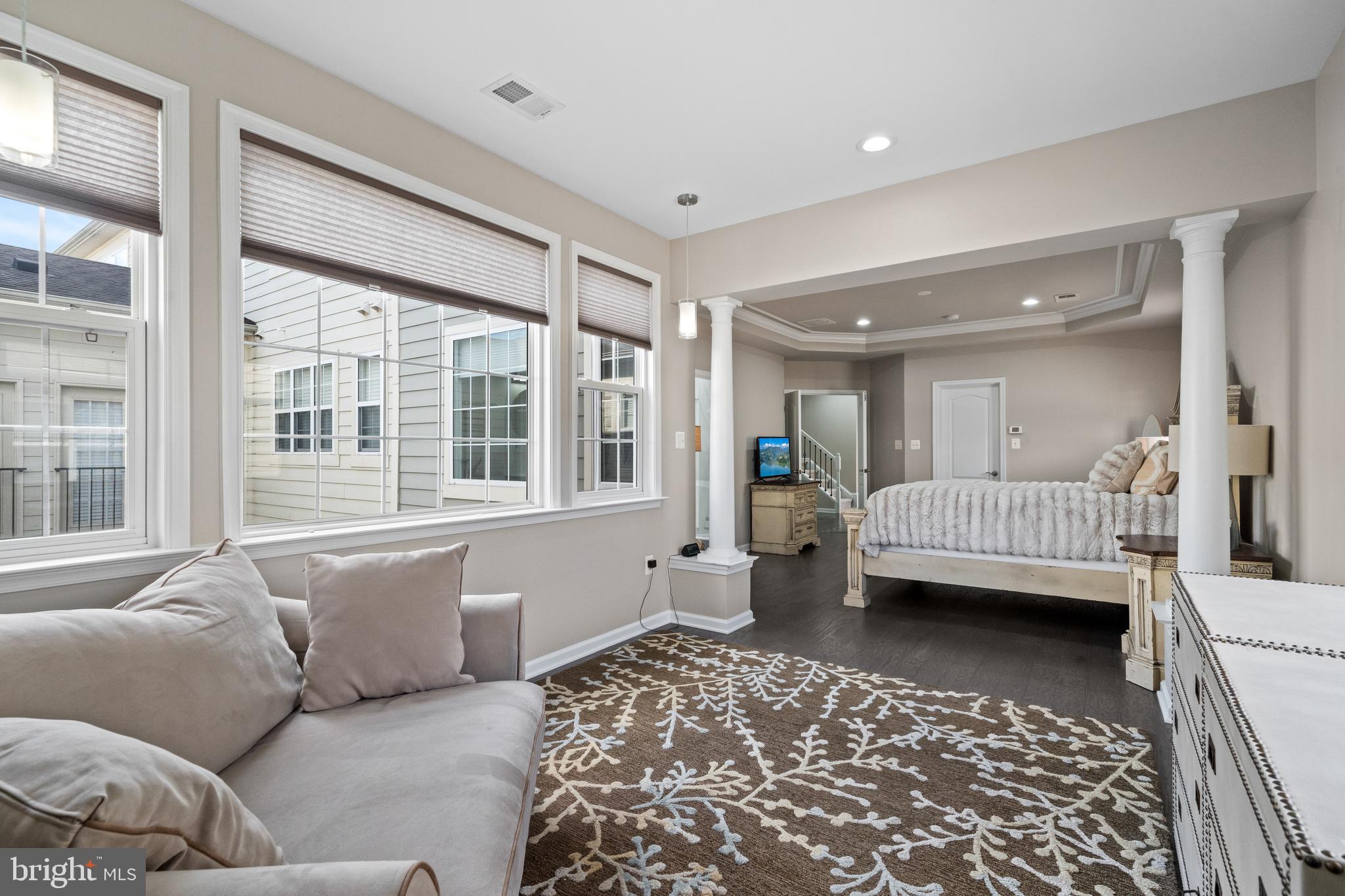 LANSDOWNE TOWN CENTER - Residential