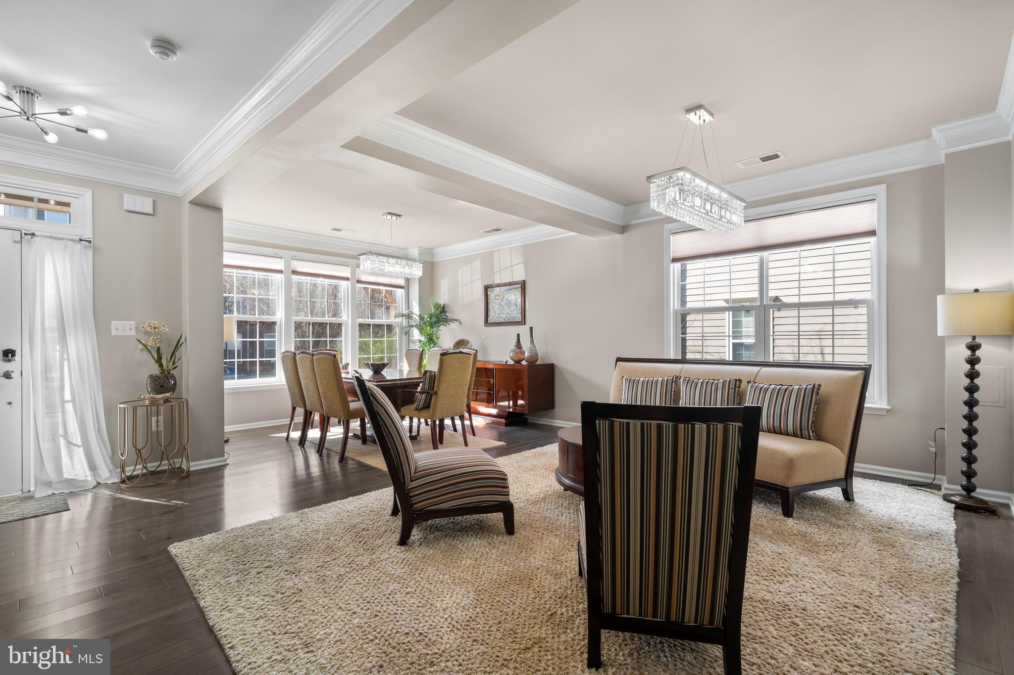 LANSDOWNE TOWN CENTER - Residential