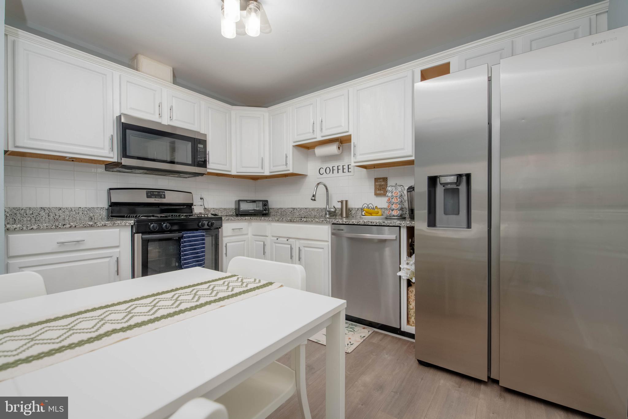 EDGE MEAD - Residential