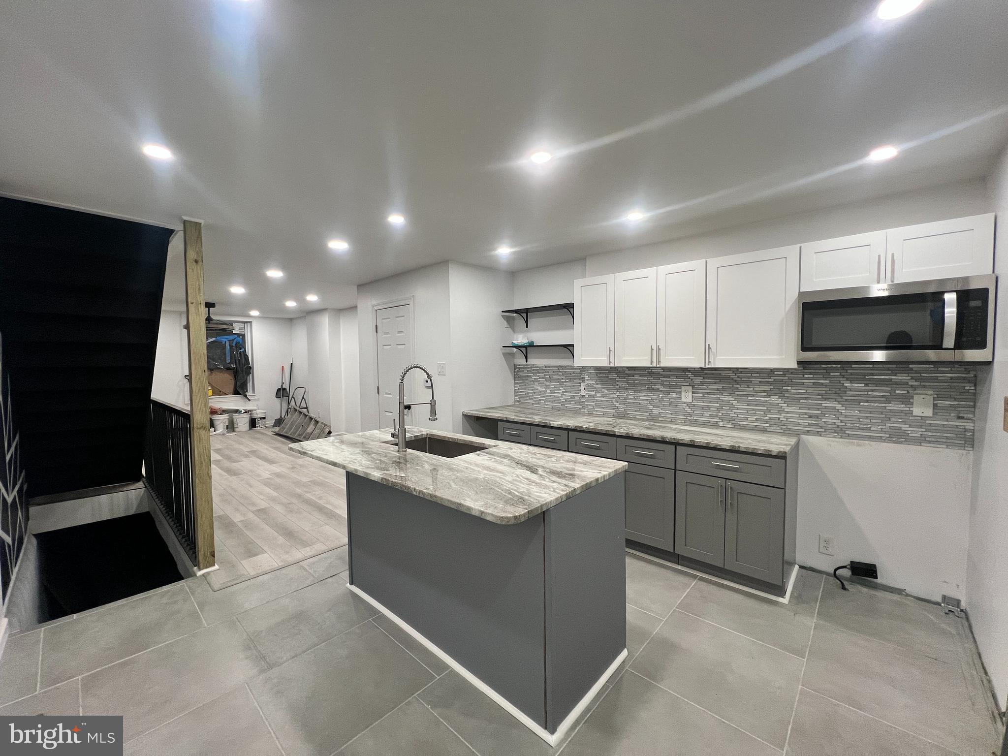 STRAWBERRY MANSION - Residential