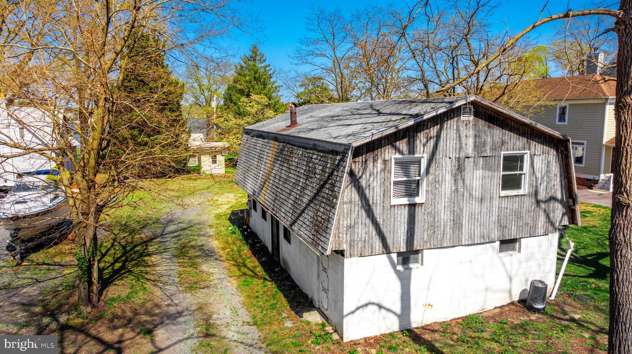 BOWLEYS QUARTERS - Residential