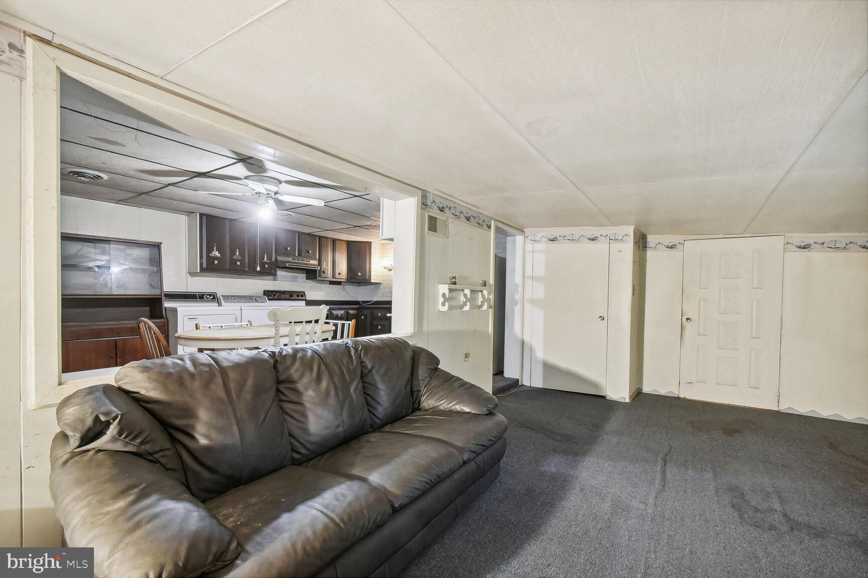 BOWLEYS QUARTERS - Residential