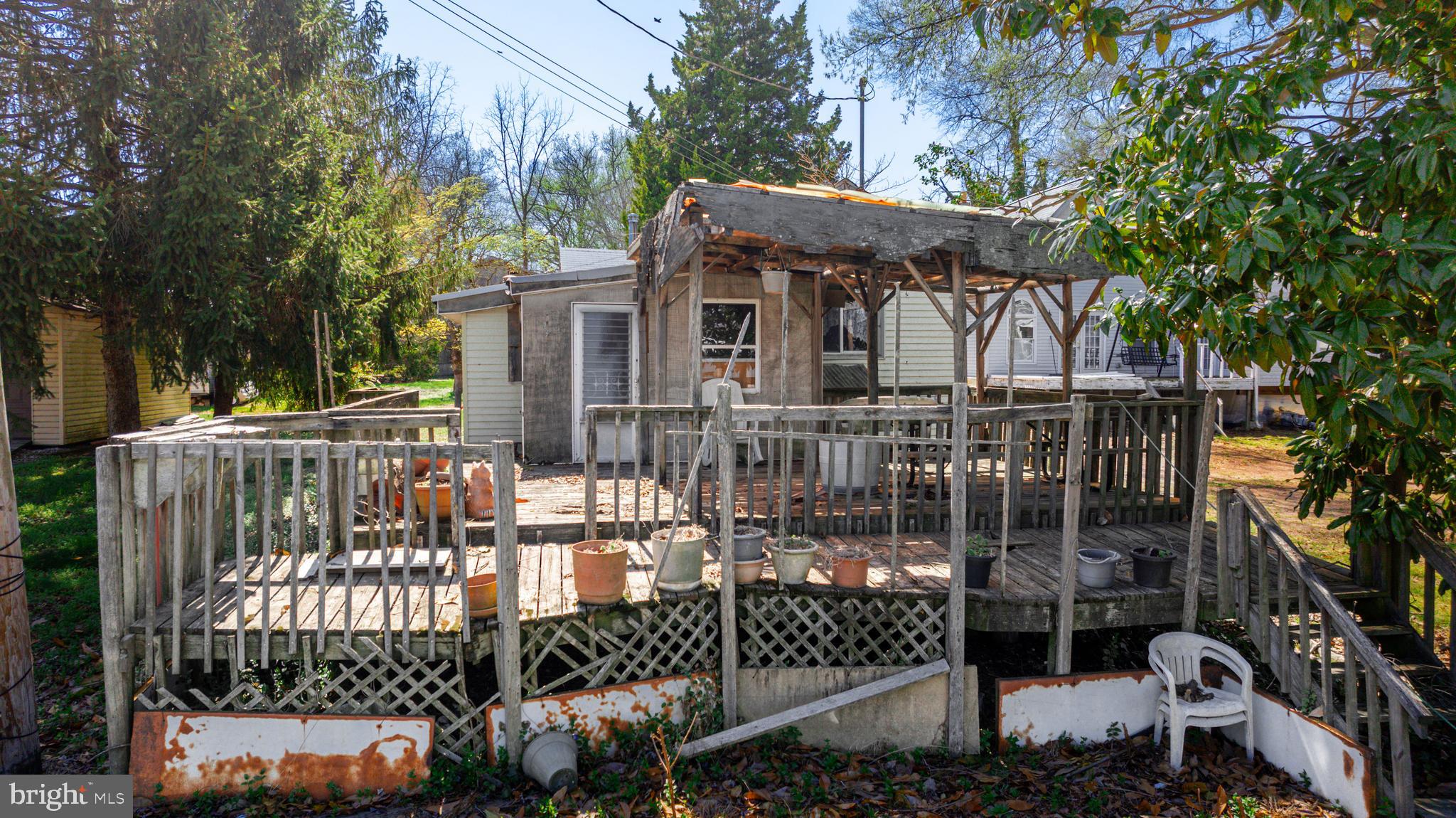 BOWLEYS QUARTERS - Residential