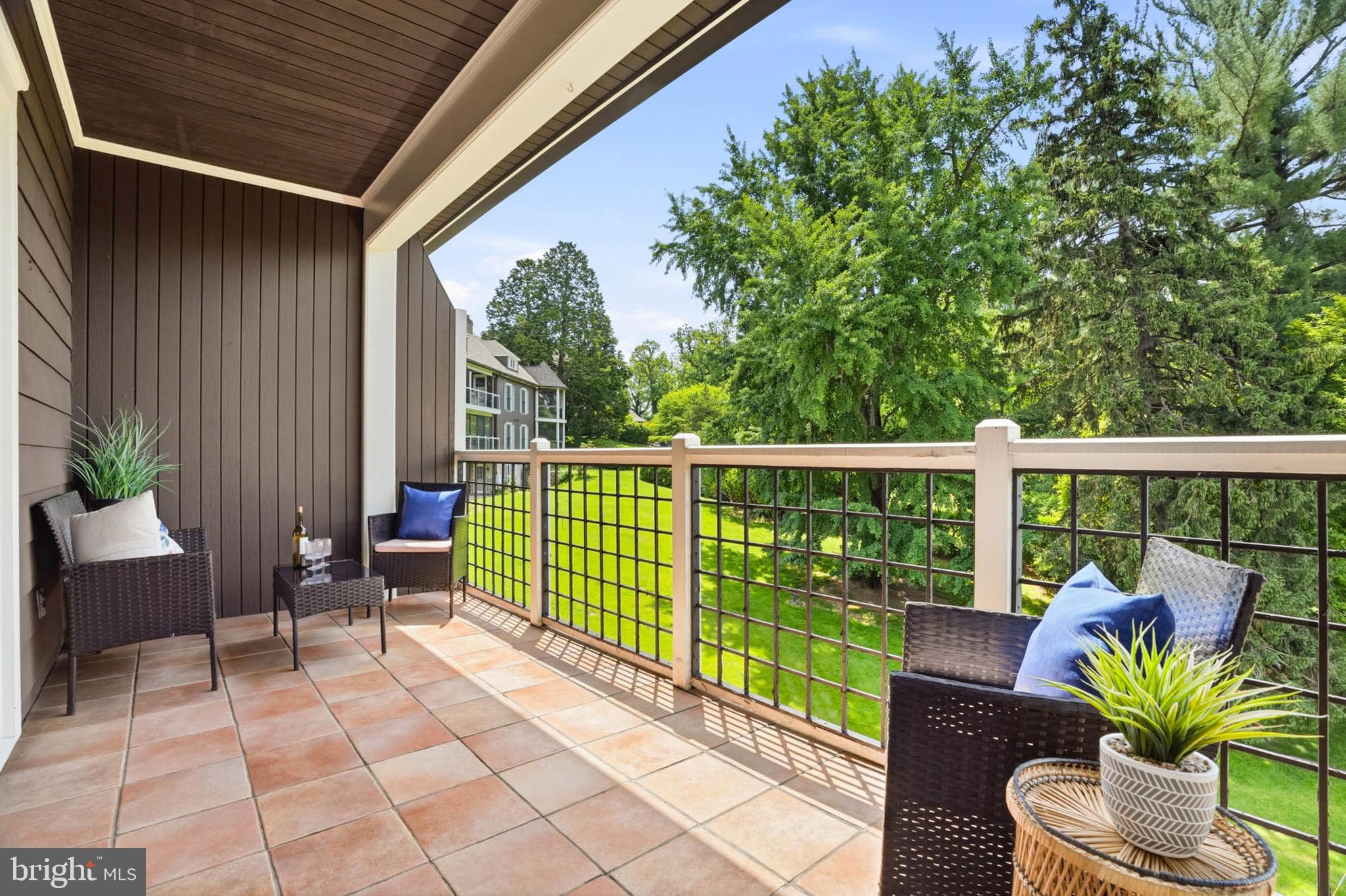 ROLAND PARK - Residential