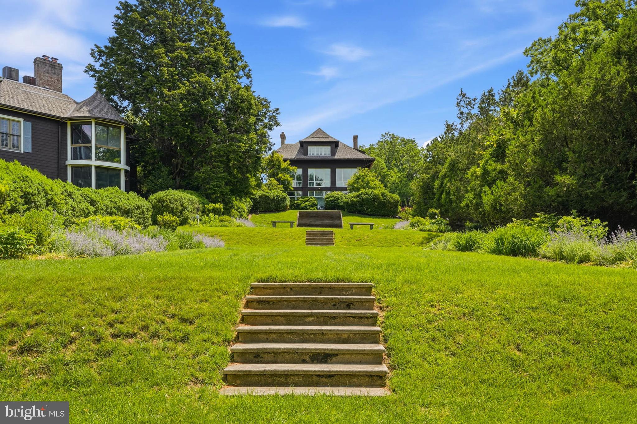 ROLAND PARK - Residential