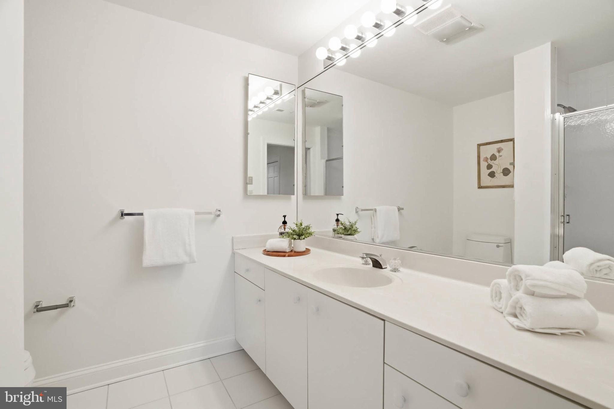 ROLAND PARK - Residential
