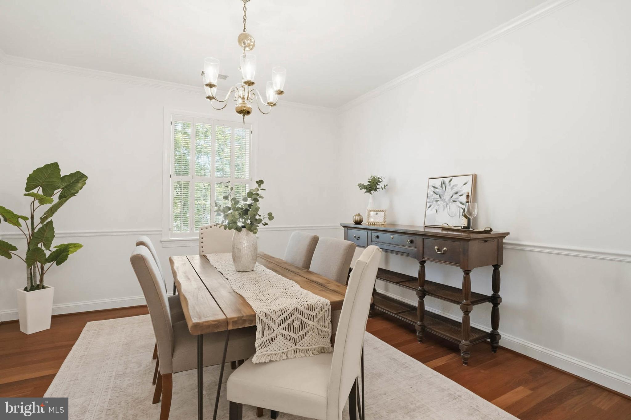 ROLAND PARK - Residential