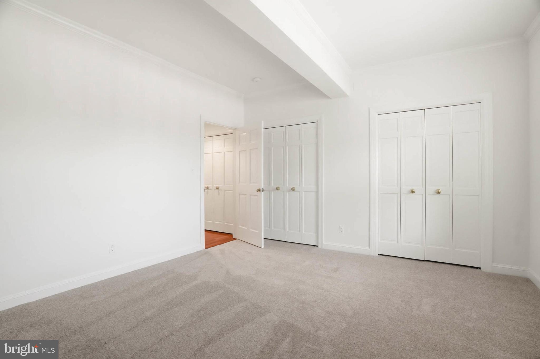 ROLAND PARK - Residential