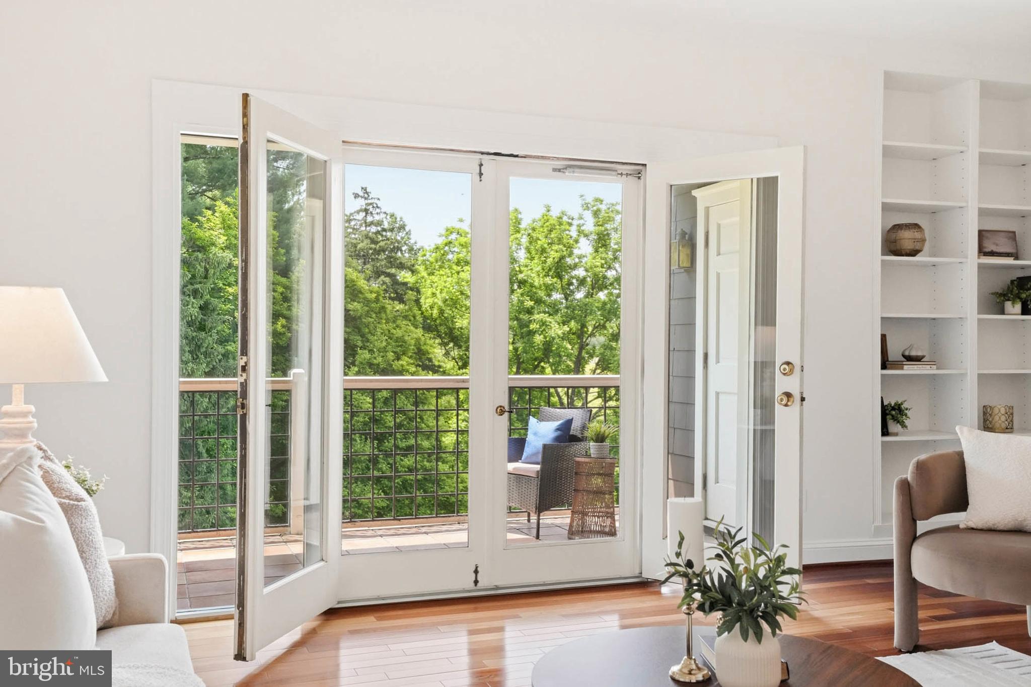 ROLAND PARK - Residential